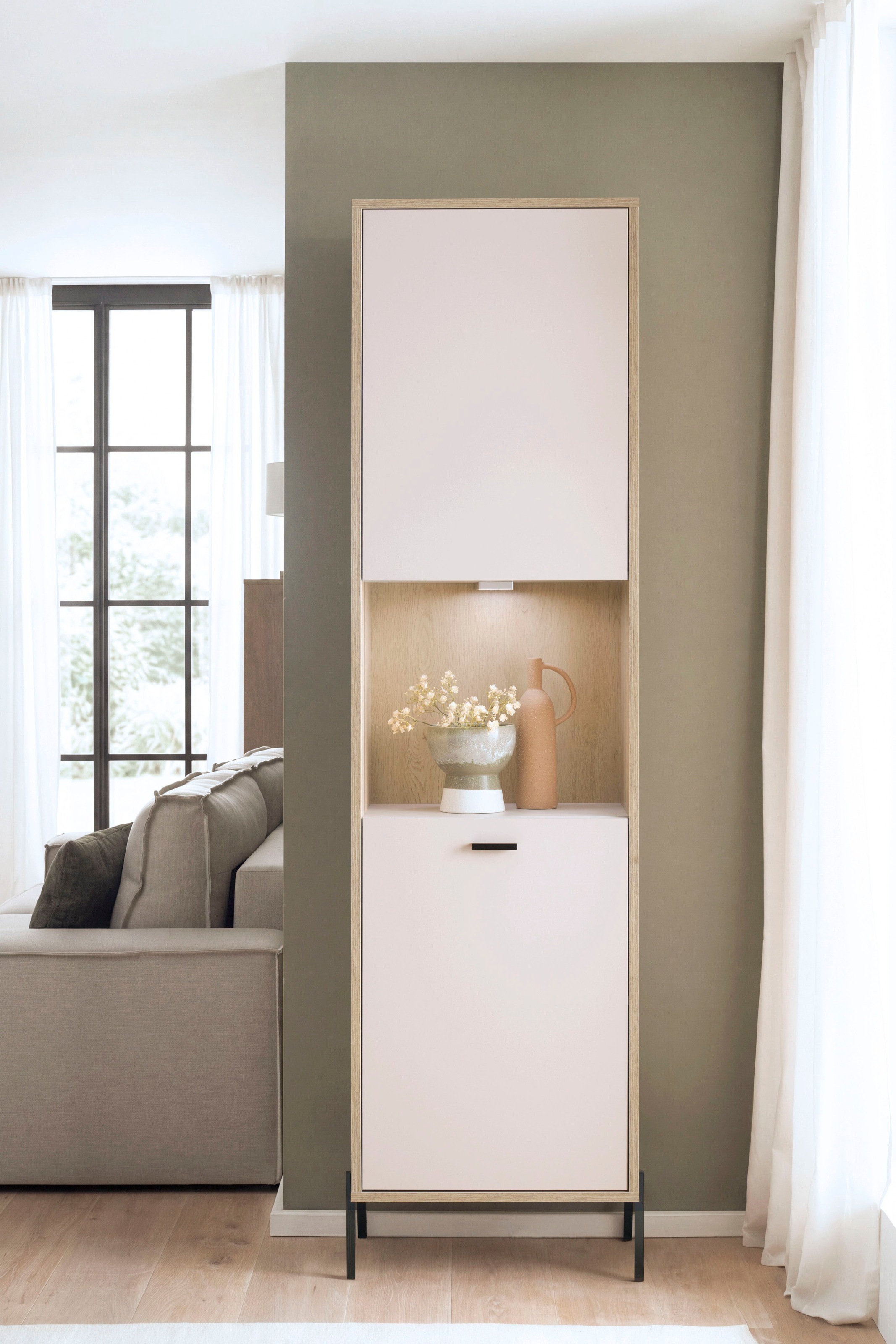 Home affaire Vitrine »Fredericia, moderner Hochschrank,Glasvitrine in Kaschmir, Standvitrine« zeitlos, schwarze Metallgriffe und -füsse, ausreichend Stauraum