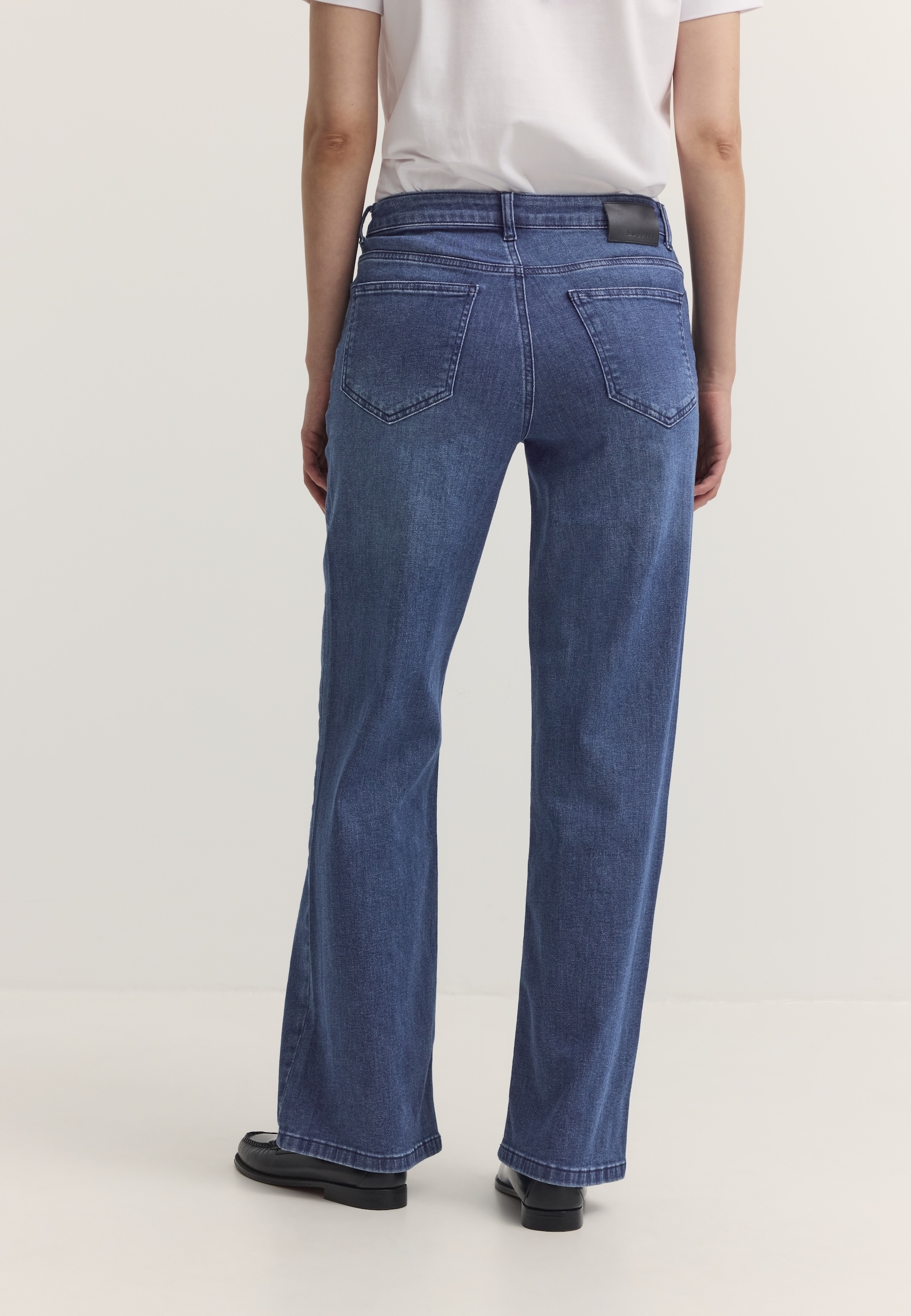 bugatti Jeans à 5 poches »Modern Fit« Modern Fit Baumwoll-Stretch Essentials