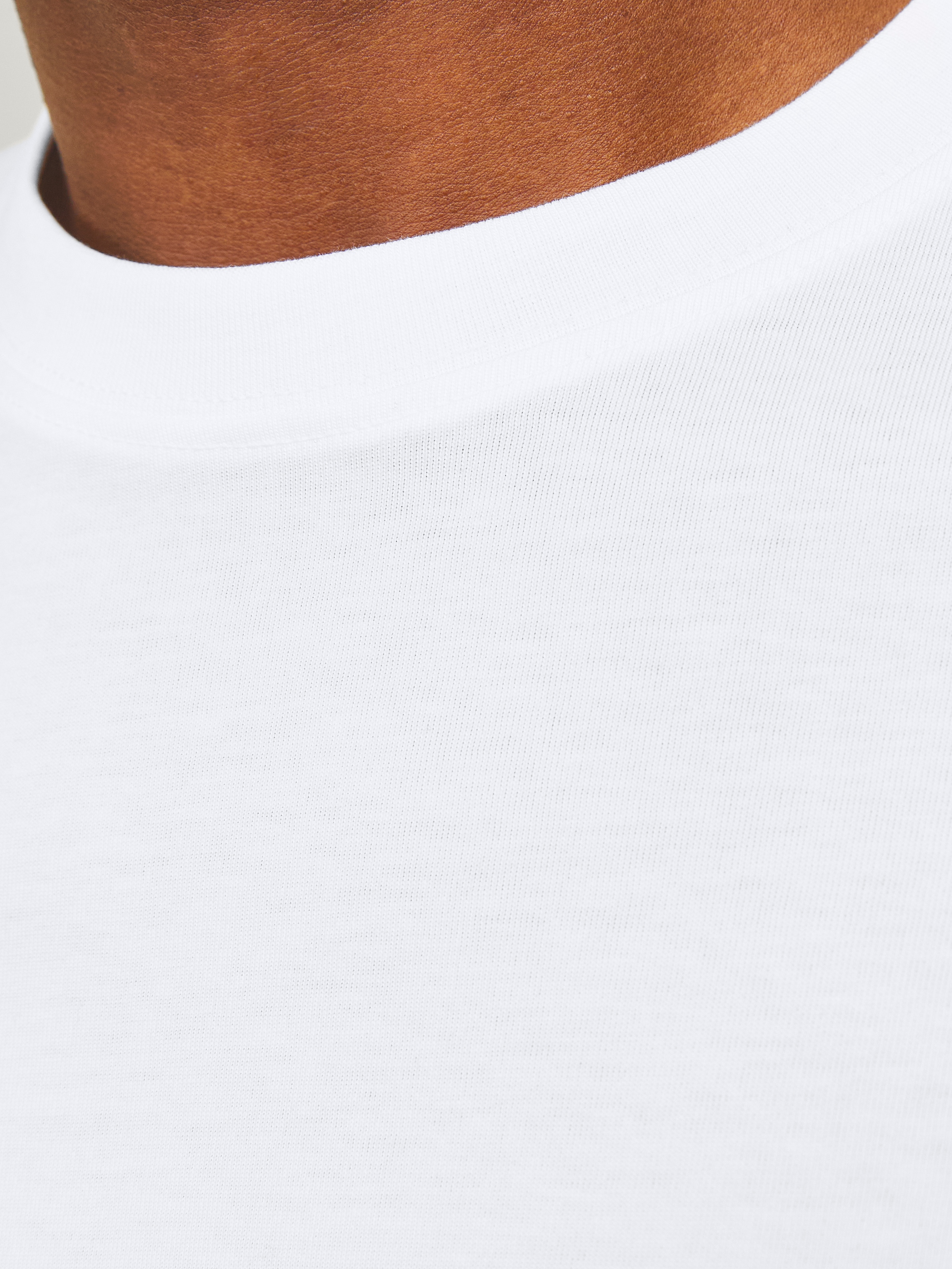 Jack & Jones Rundhalsshirt »JJECHARGE TEE O-NECK NOOS«, mit Rundhalsausschnitt