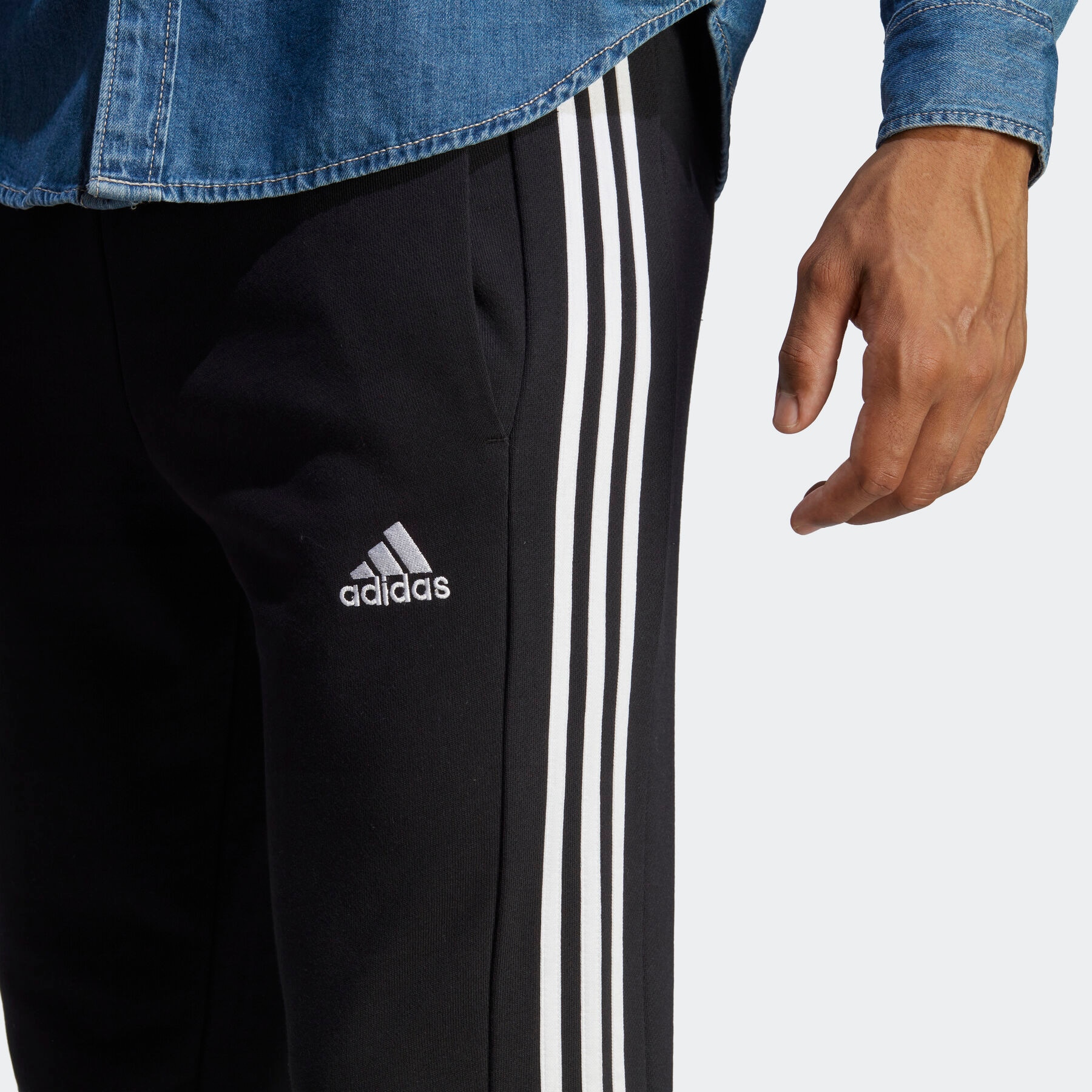 adidas Sportswear Sporthose »ESSENTIALS FRENCH TERRY TAPERED CUFF 3STREIFEN HOSE«, (1 tlg.)