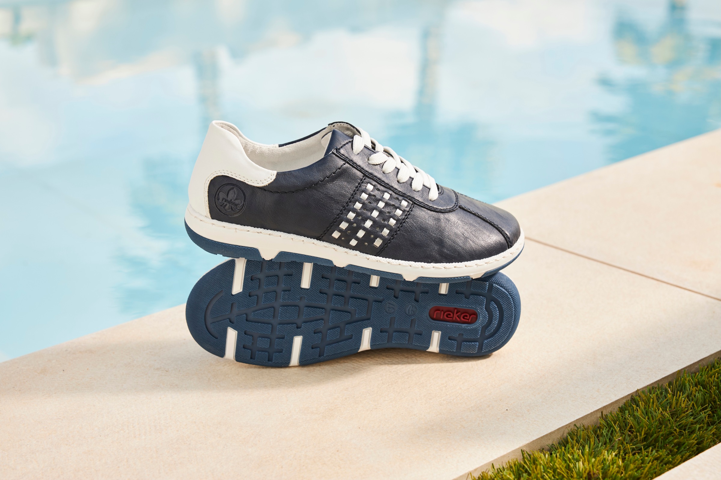 Rieker Sneaker  , Halbschuh, Freizeitschuh, Schnürschuh mit gepolstertem Schaftrand