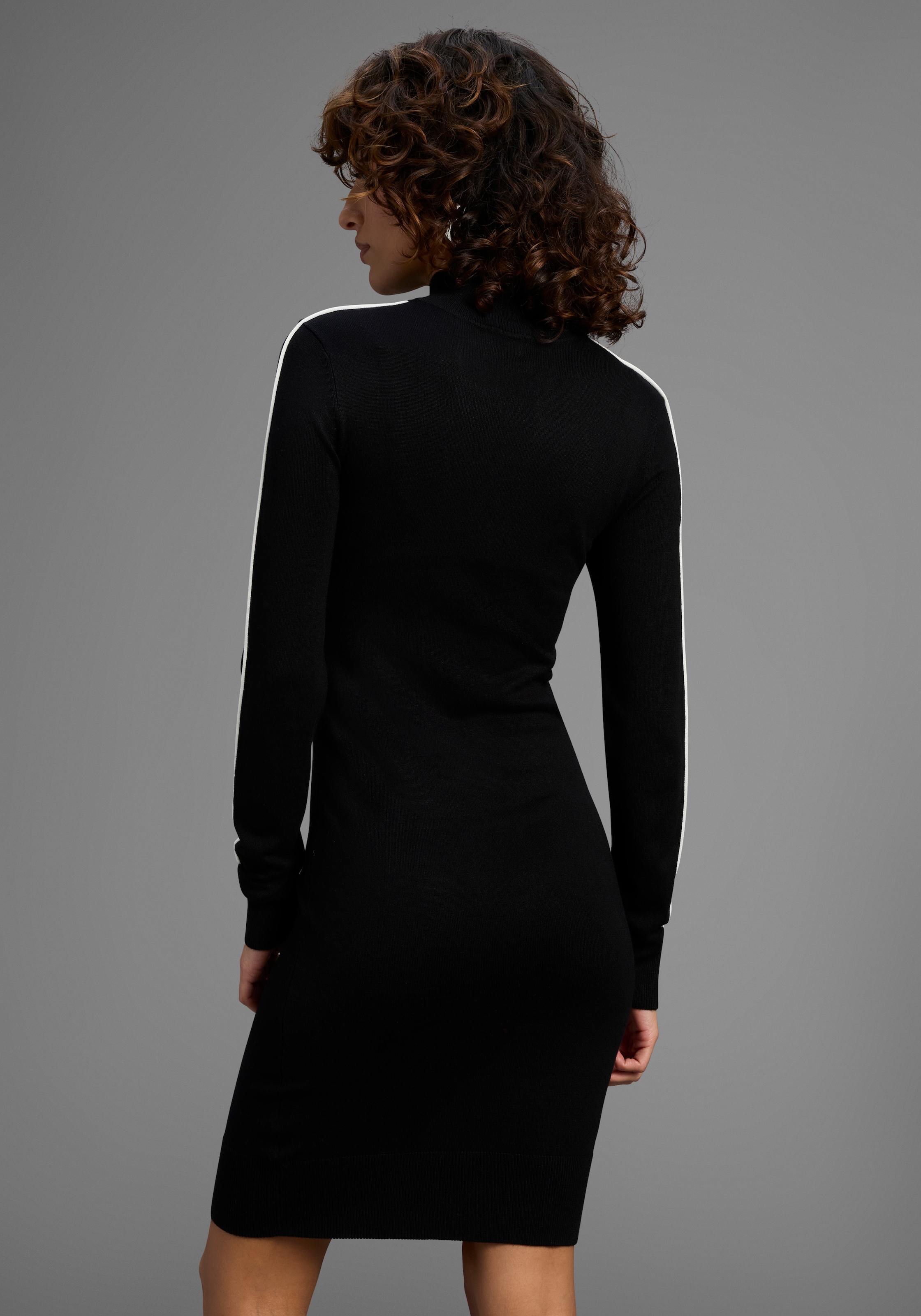 Bruno Banani Robe en tricot mit edlem Kontraststreifen