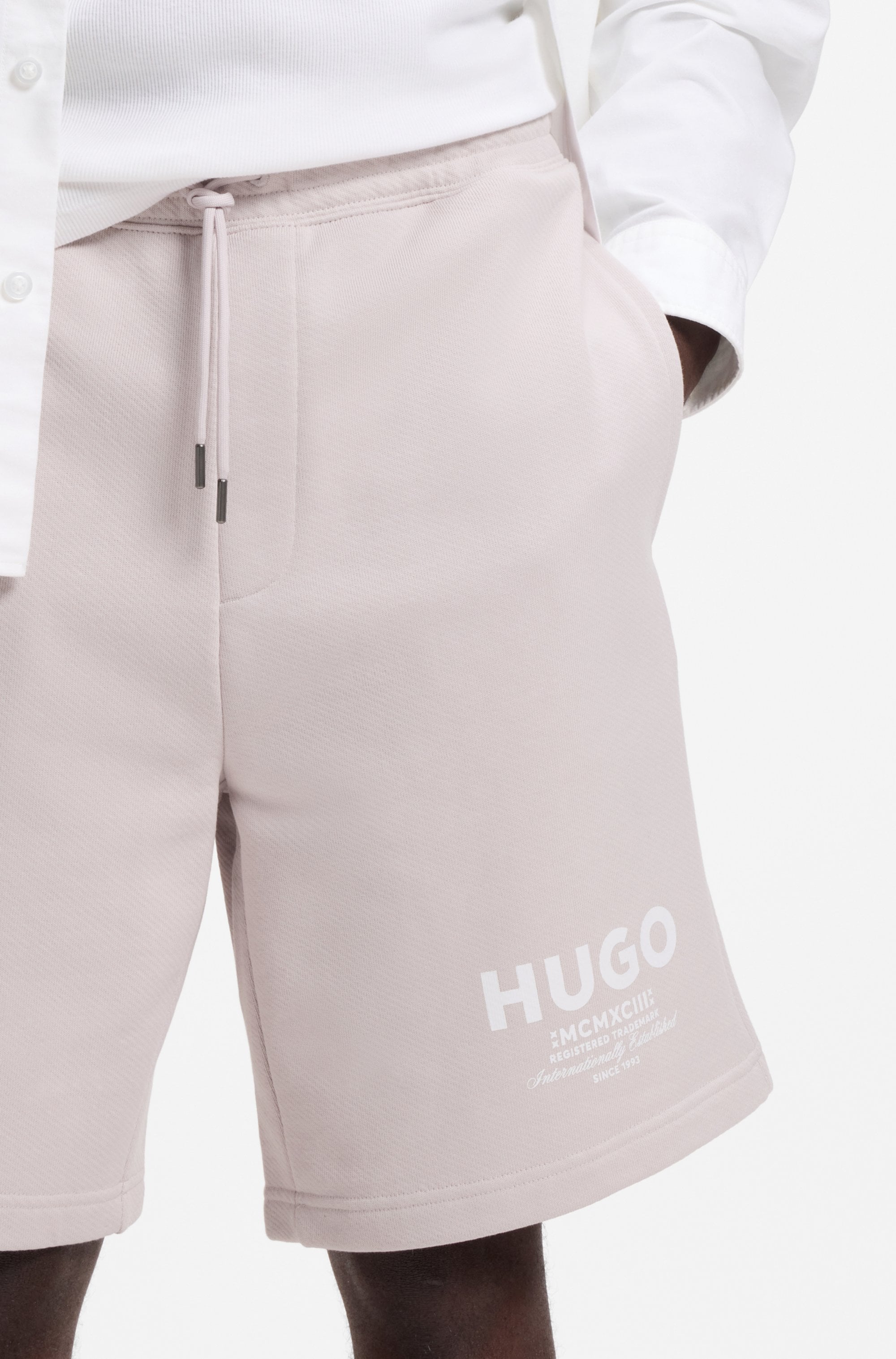 HUGO Sweatshorts »Nomario«  mit grossem Druck