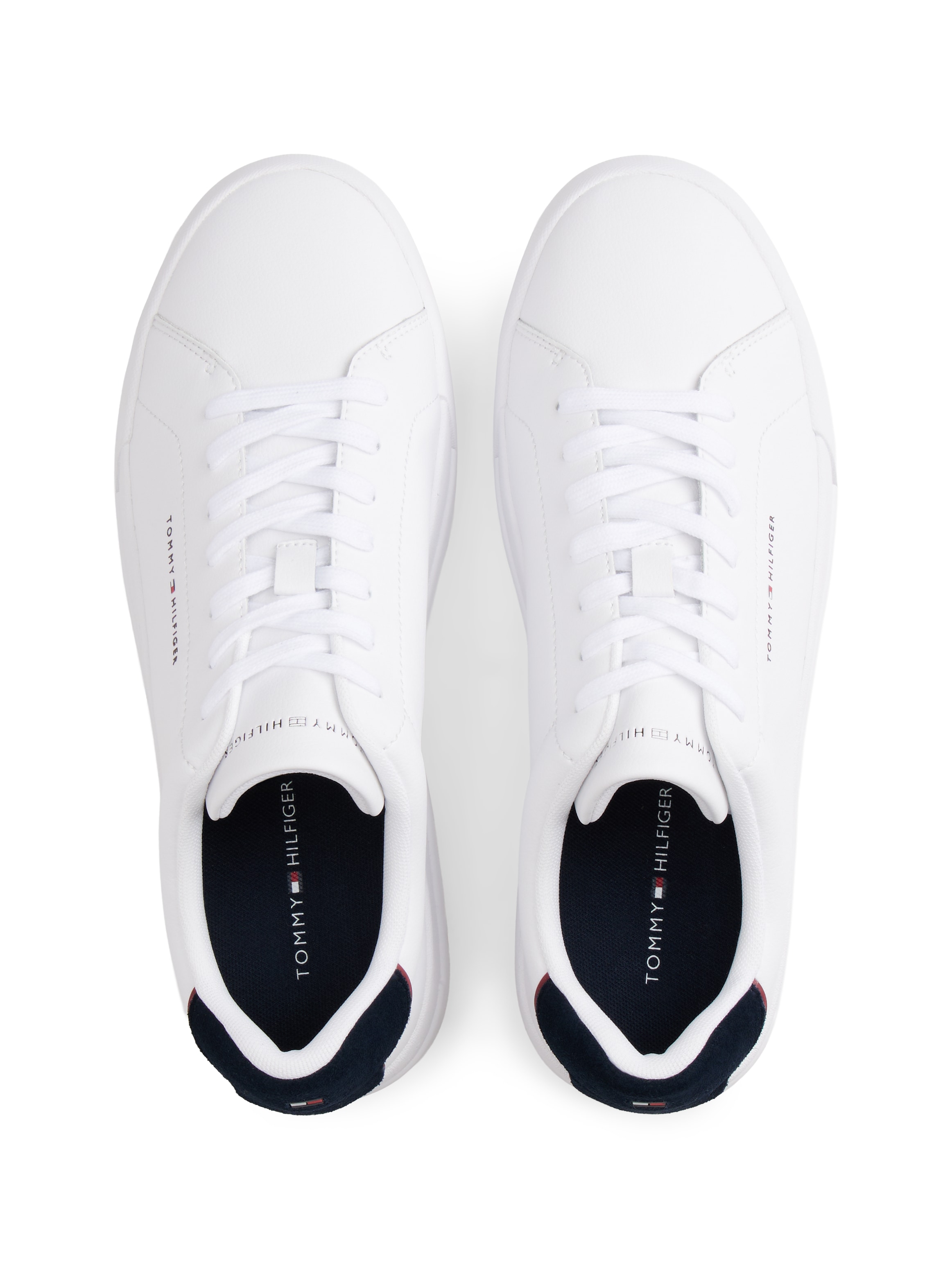 Tommy Hilfiger Sneakers »TH COURT LTH DETAIL ESS«  chaussure de loisirs, chaussure basse, chaussure à lacets avec inscription logo latérale