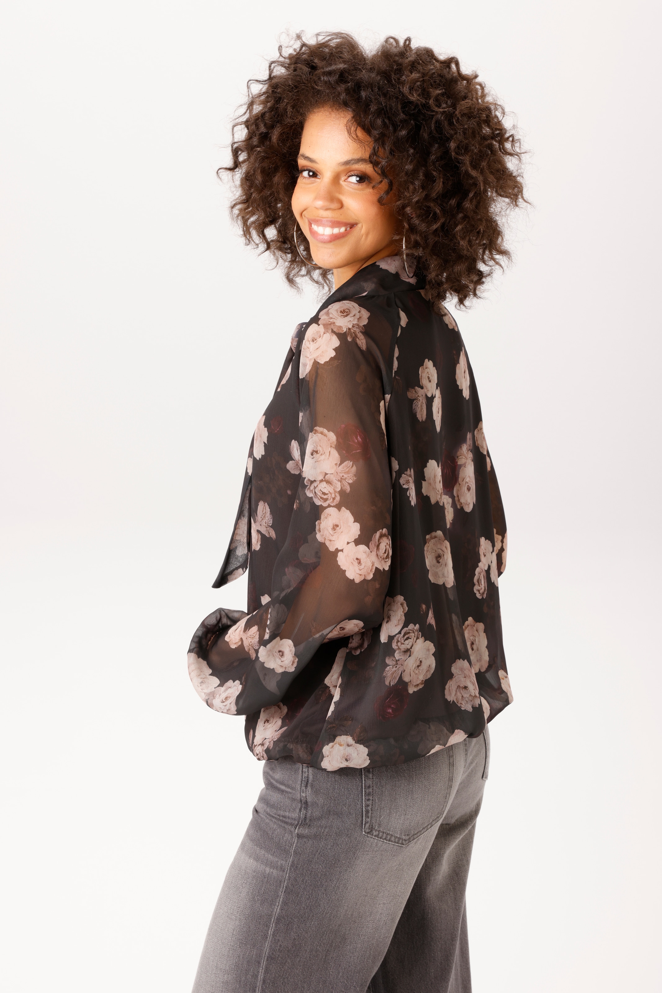 Aniston CASUAL Blouse à enfiler avec fils brillants dans un imprimé romantique de roses - NOUVELLE COLLECTION