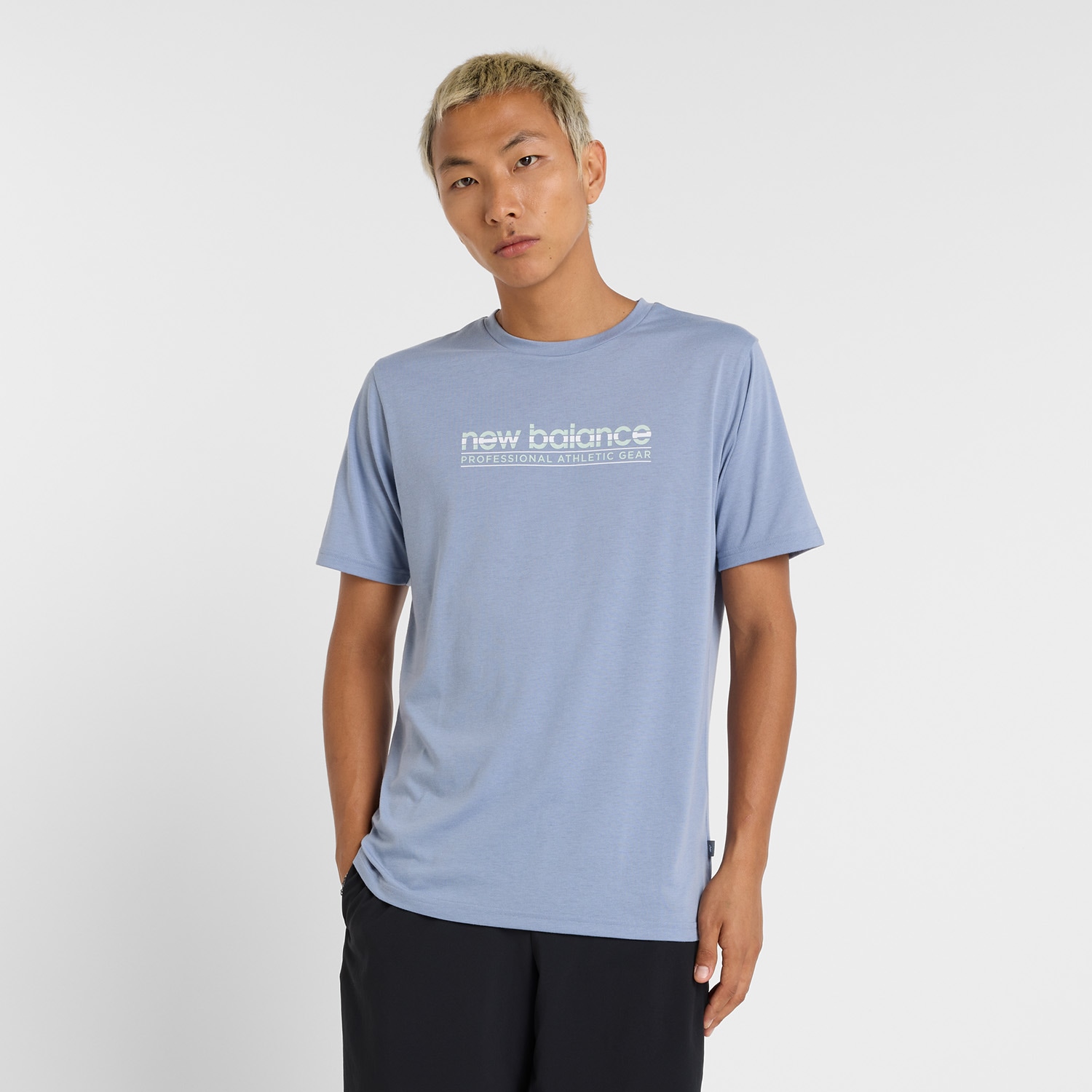 Image of New Balance Laufshirt "Heathertech Athletic Gear T-Shirt" für Laufen und Fitness, in den Grössen S bis XXL erhältlich