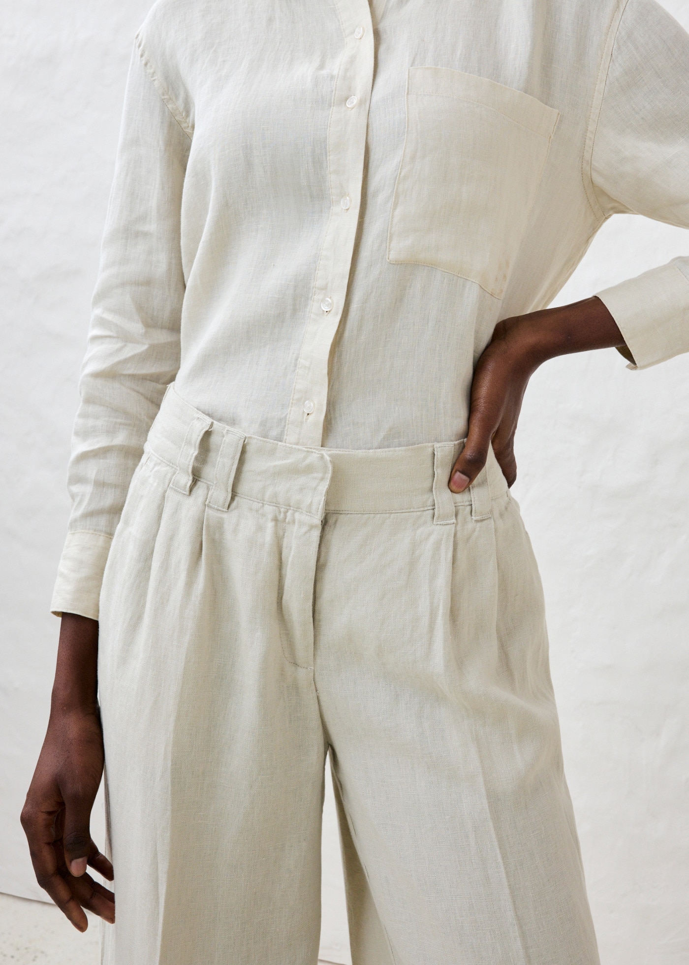 bonprix Pantalon à pinces  aus Leinen, strapazierfähiges Material, Loose Fit, mit Knittereffekt