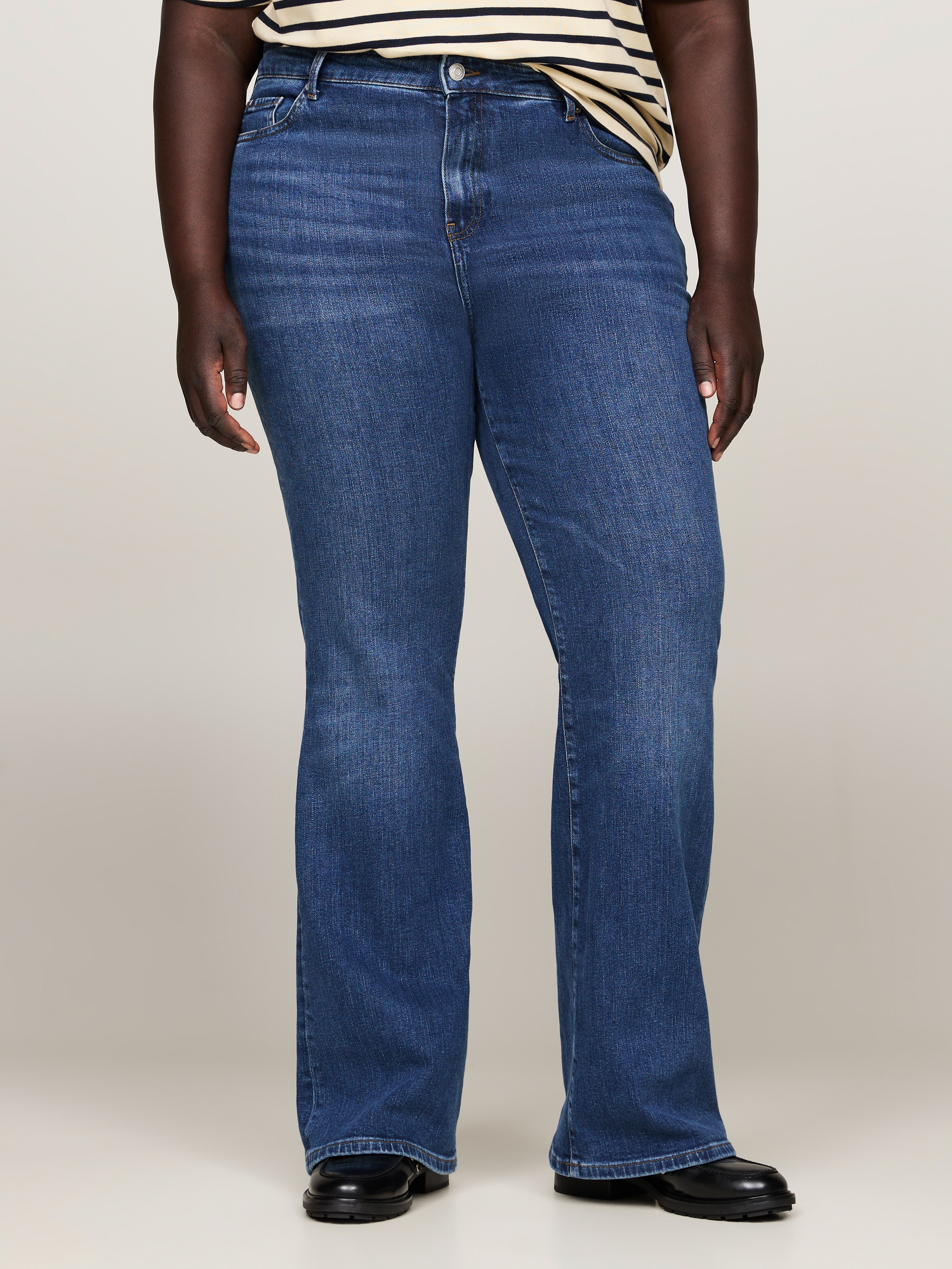 Tommy Hilfiger Curve Bootcut-Jeans »CRV BOOTCUT RW CLER«, Grosse Grössen in Stoned Washed Optik