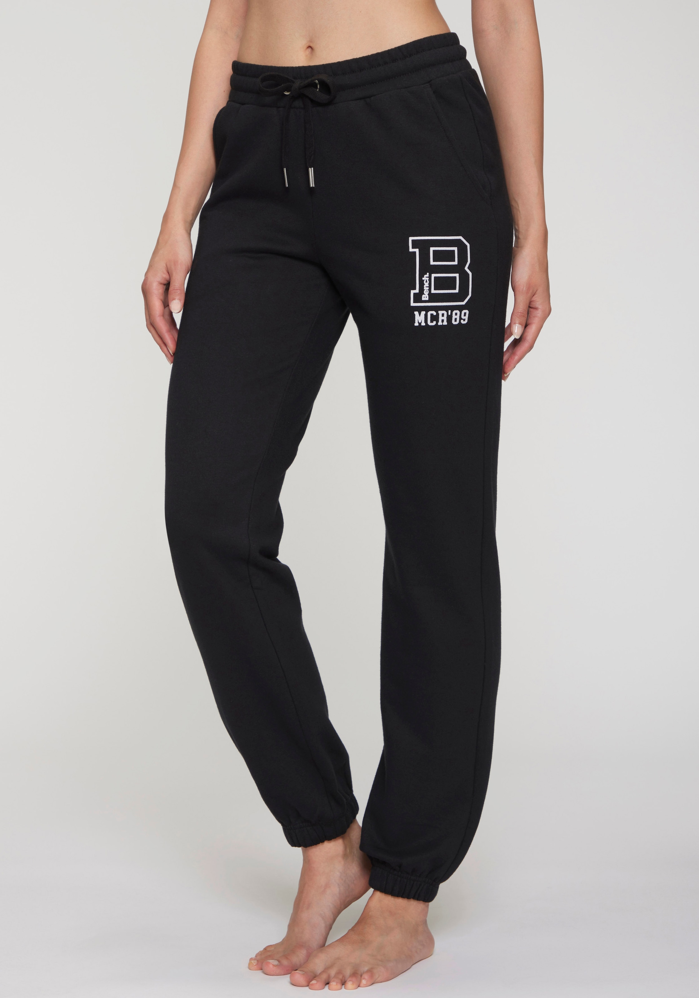 Image of Bench. Loungewear Jogginghose mit seitlichen Taschen und Logoprint, Loungewear