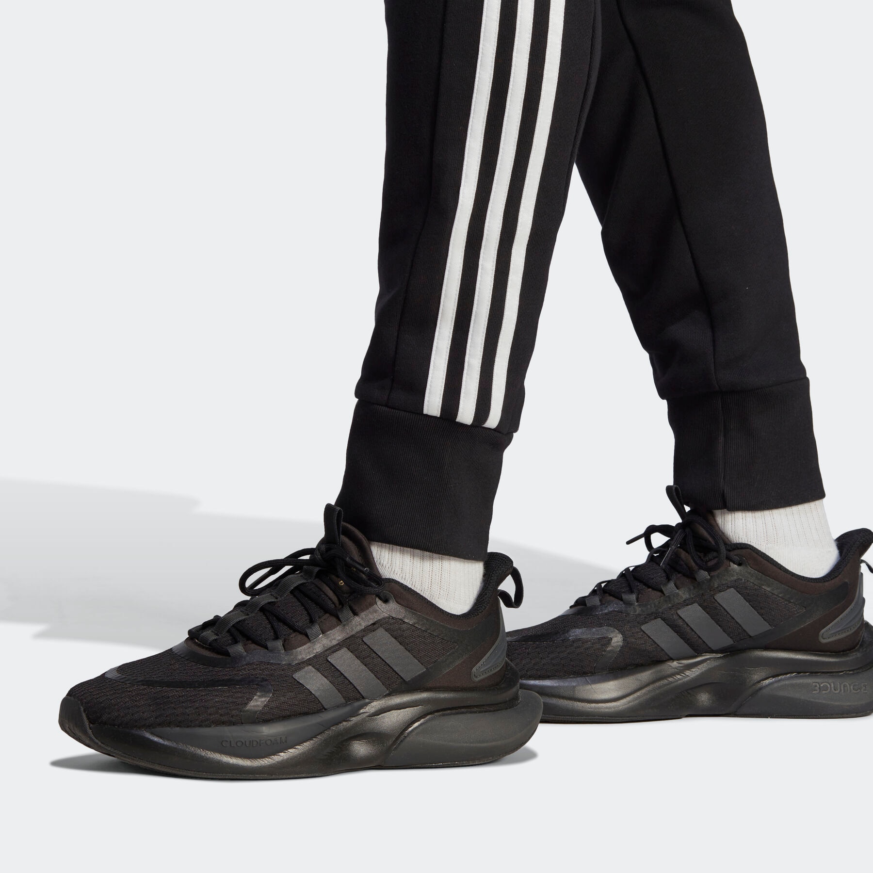 adidas Sportswear Sporthose »ESSENTIALS FRENCH TERRY TAPERED CUFF 3STREIFEN HOSE«, (1 tlg.)