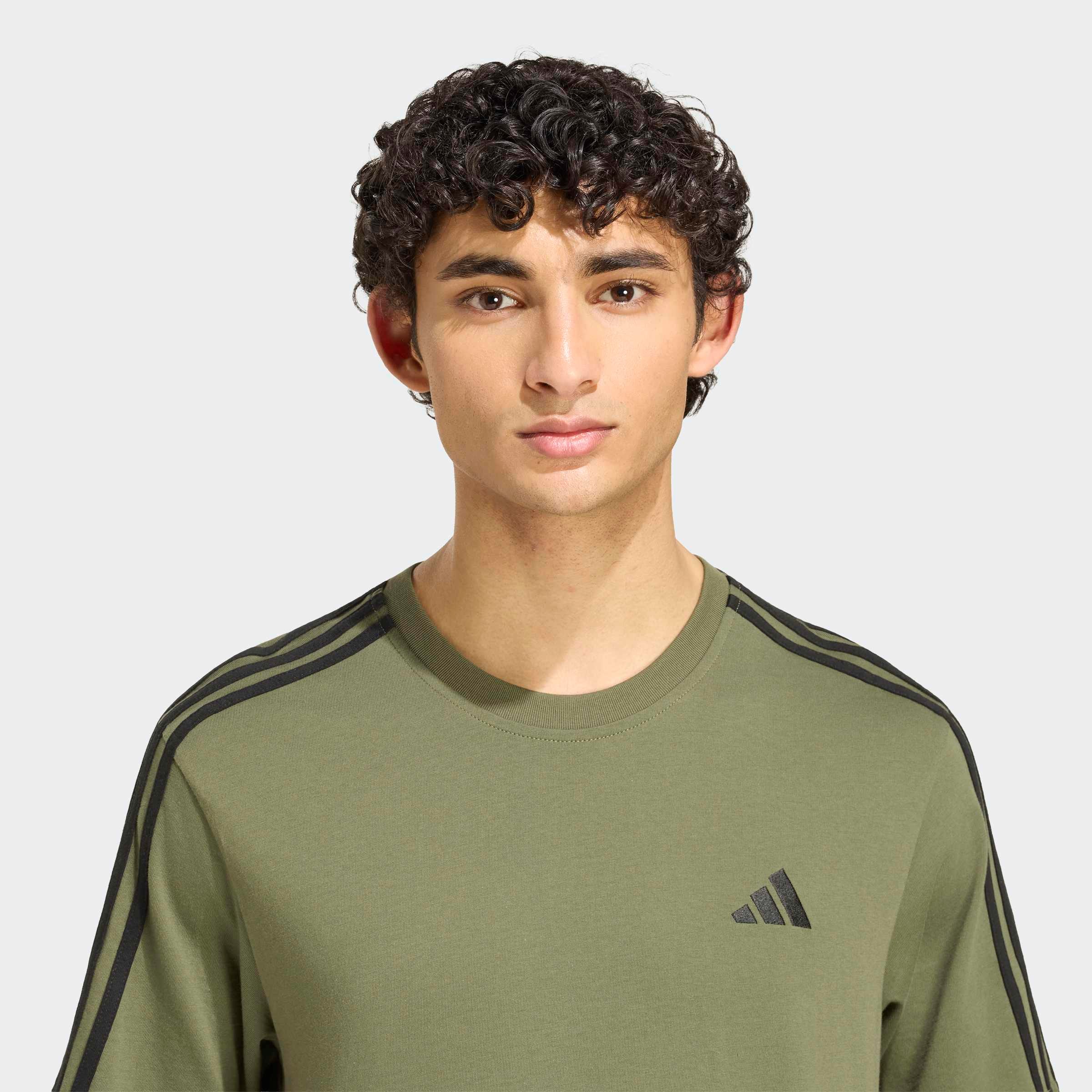 adidas Sportswear T-Shirt »ESSENTIALS 3-STREIFEN, SINGLE JERSEY, BRANDING LINKE SCHULTER«