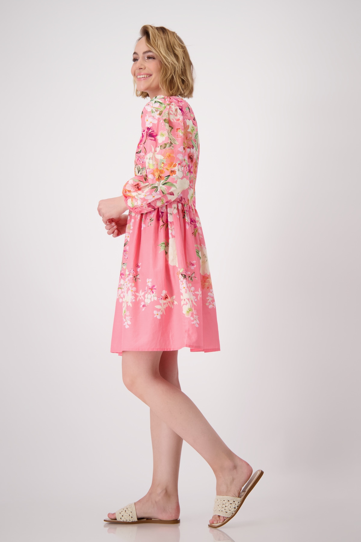 Monari Midikleid »Kleid Blumenverlauf allov.«, Mit V-Ausschnitt