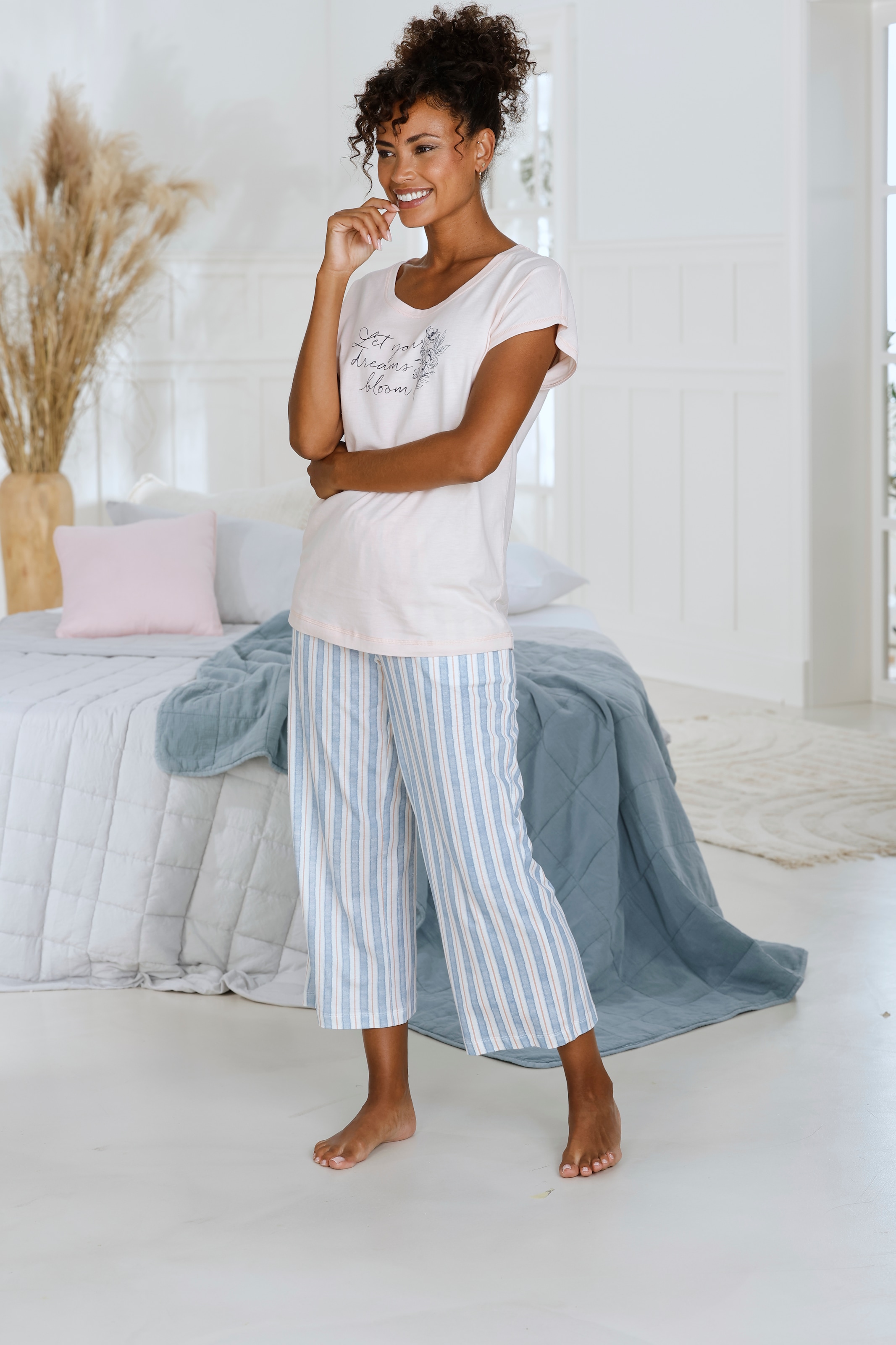 Vivance Dreams Pyjamahose, mit schönem Allover-Druck