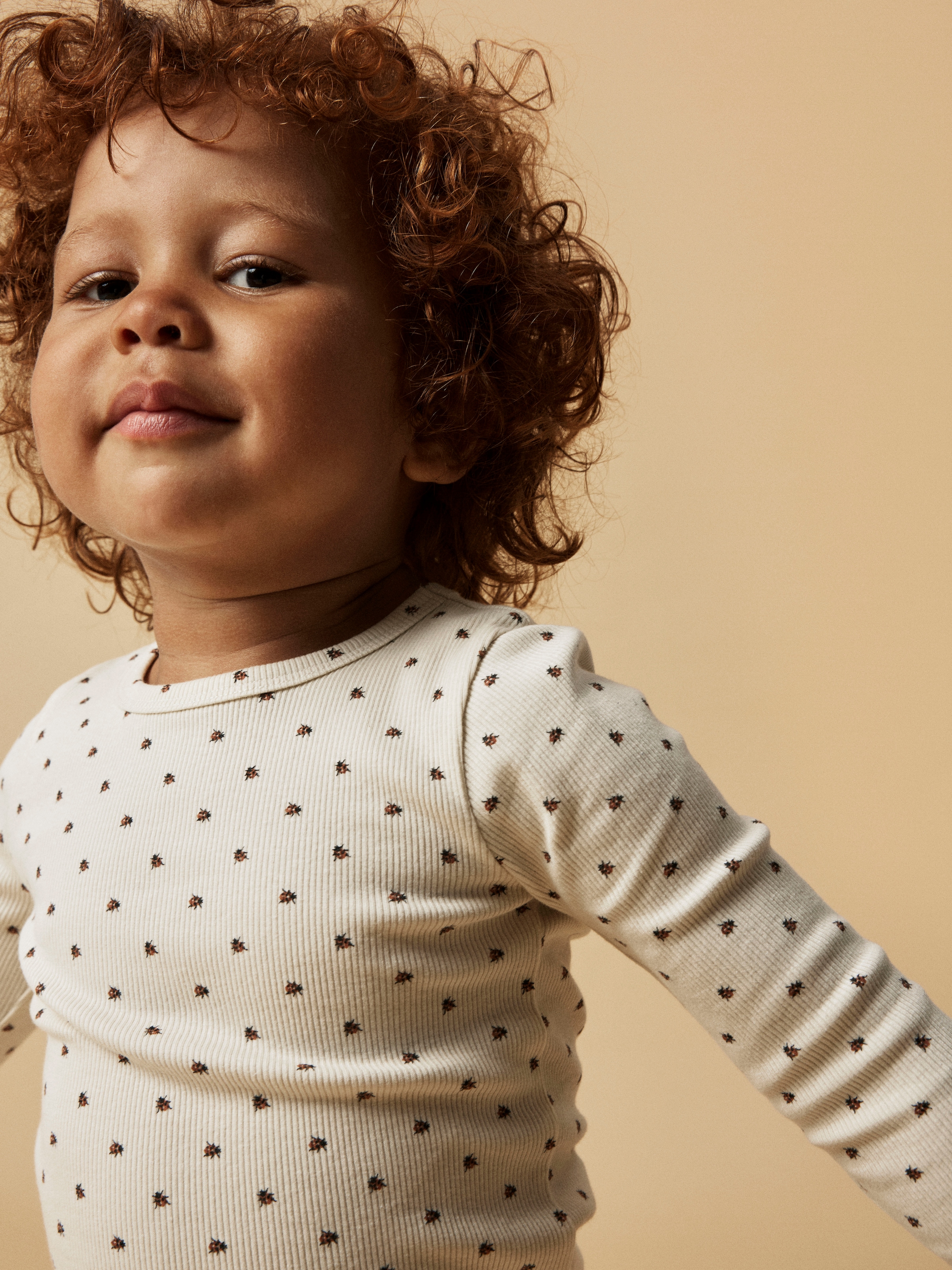 Lil' Atelier Langarmshirt »NMNLAGO KIM LS SLIM TOP LIL NOOS« weiche Jersey Rippqualität