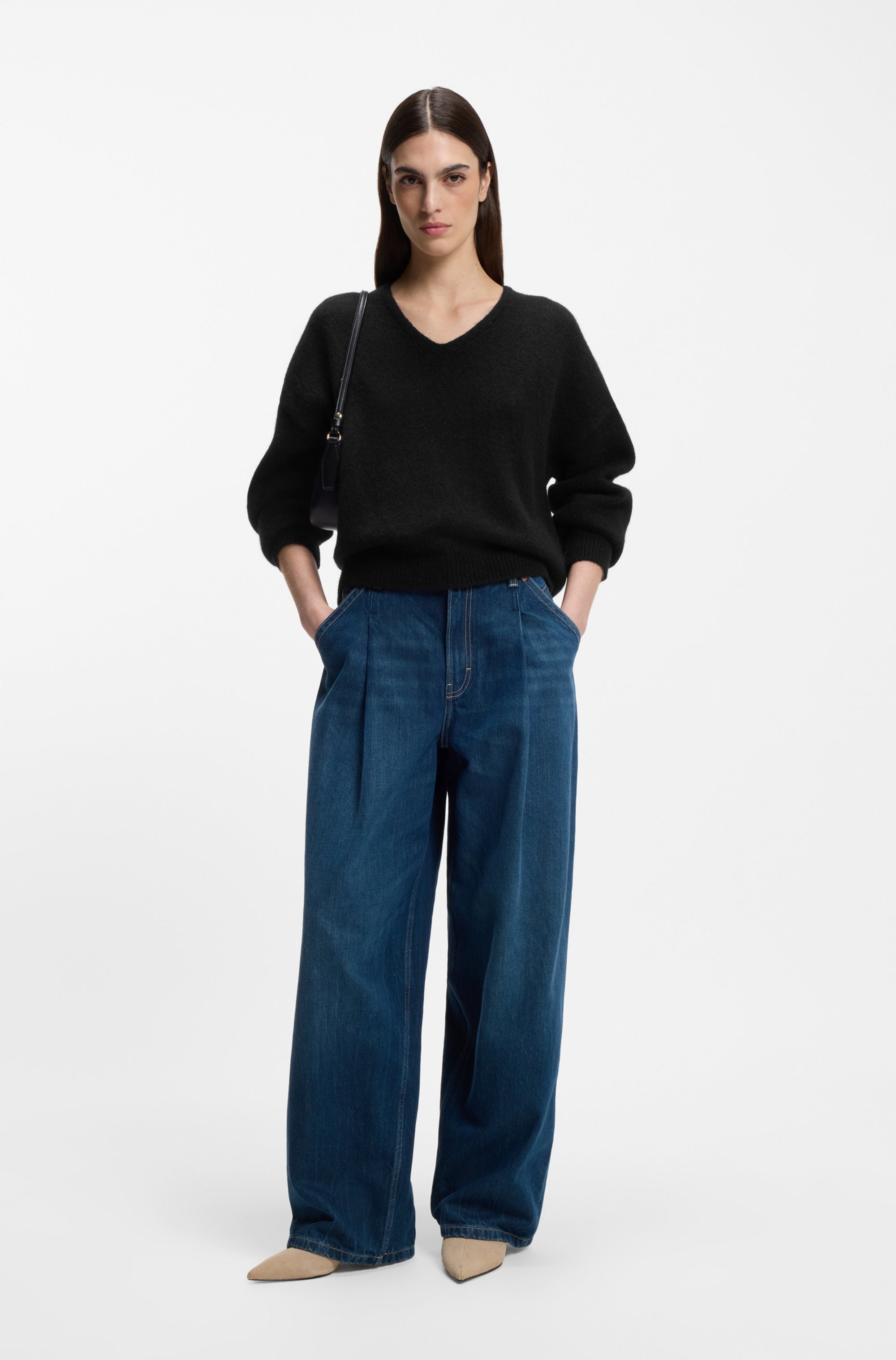 BOSS ORANGE Strickpullover »Fondyssa Premium Damenmode« im Relaxed Fit, V-Ausschnitt