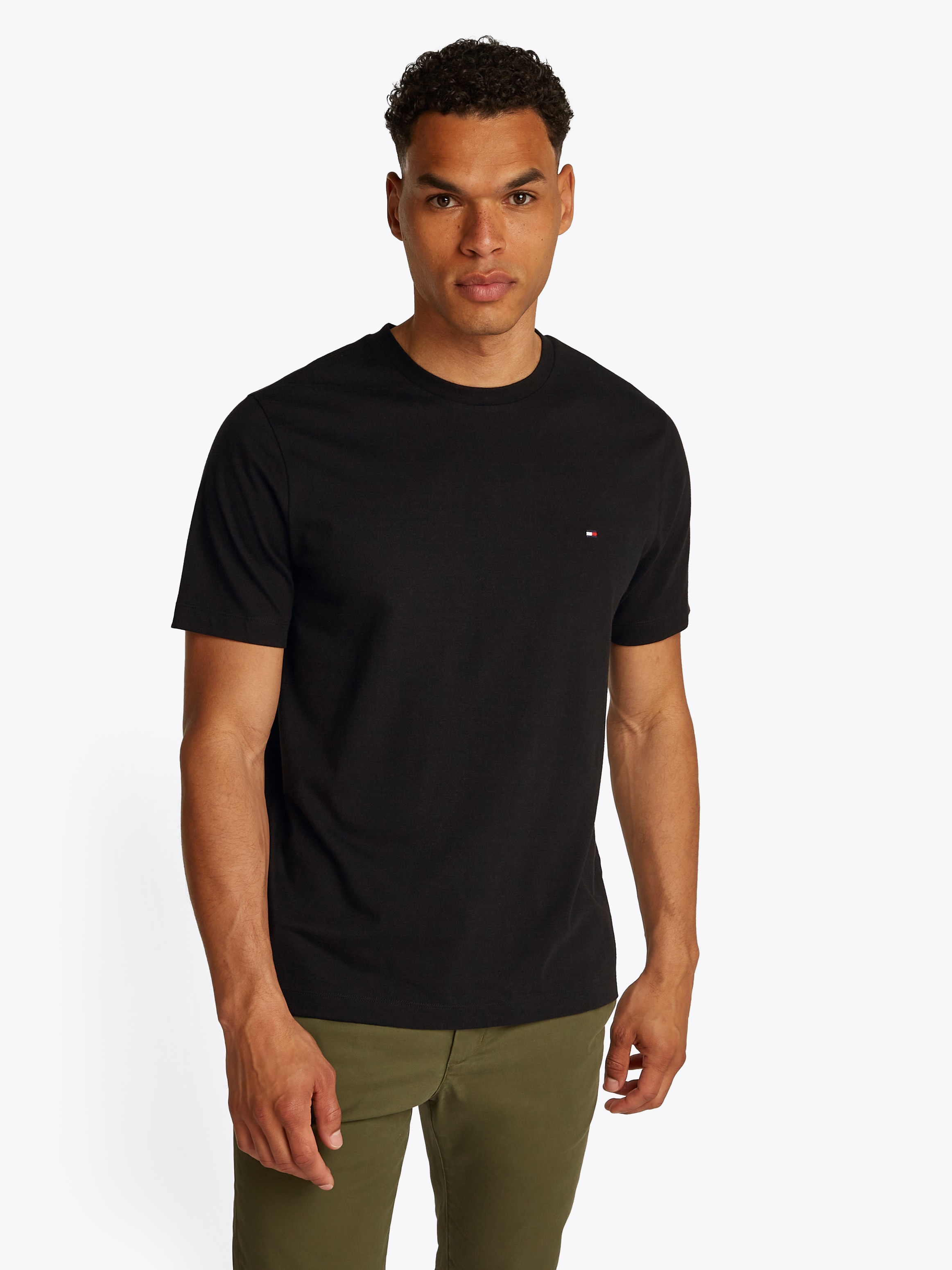 Tommy Hilfiger T-Shirt »ESSENTIAL REG FIT SOLID TEE mit Stickerei und Rundhals«, unifarben, casual, regular fit, Baumwolle, Rundhals