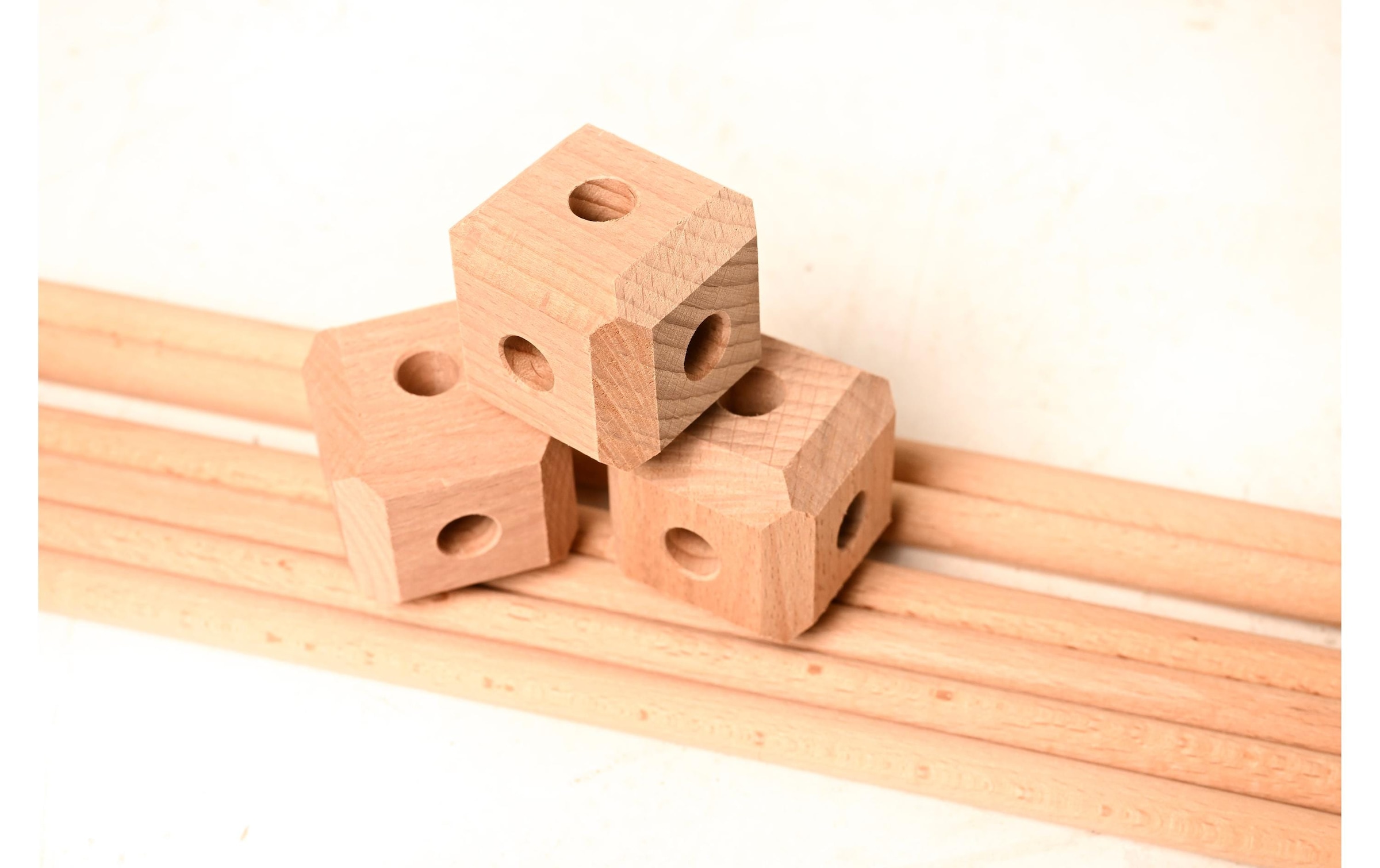 Konstruktions-Spielset »Hüttenheld mittel 80 Teile«, Holzart: Buche (Schweiz)