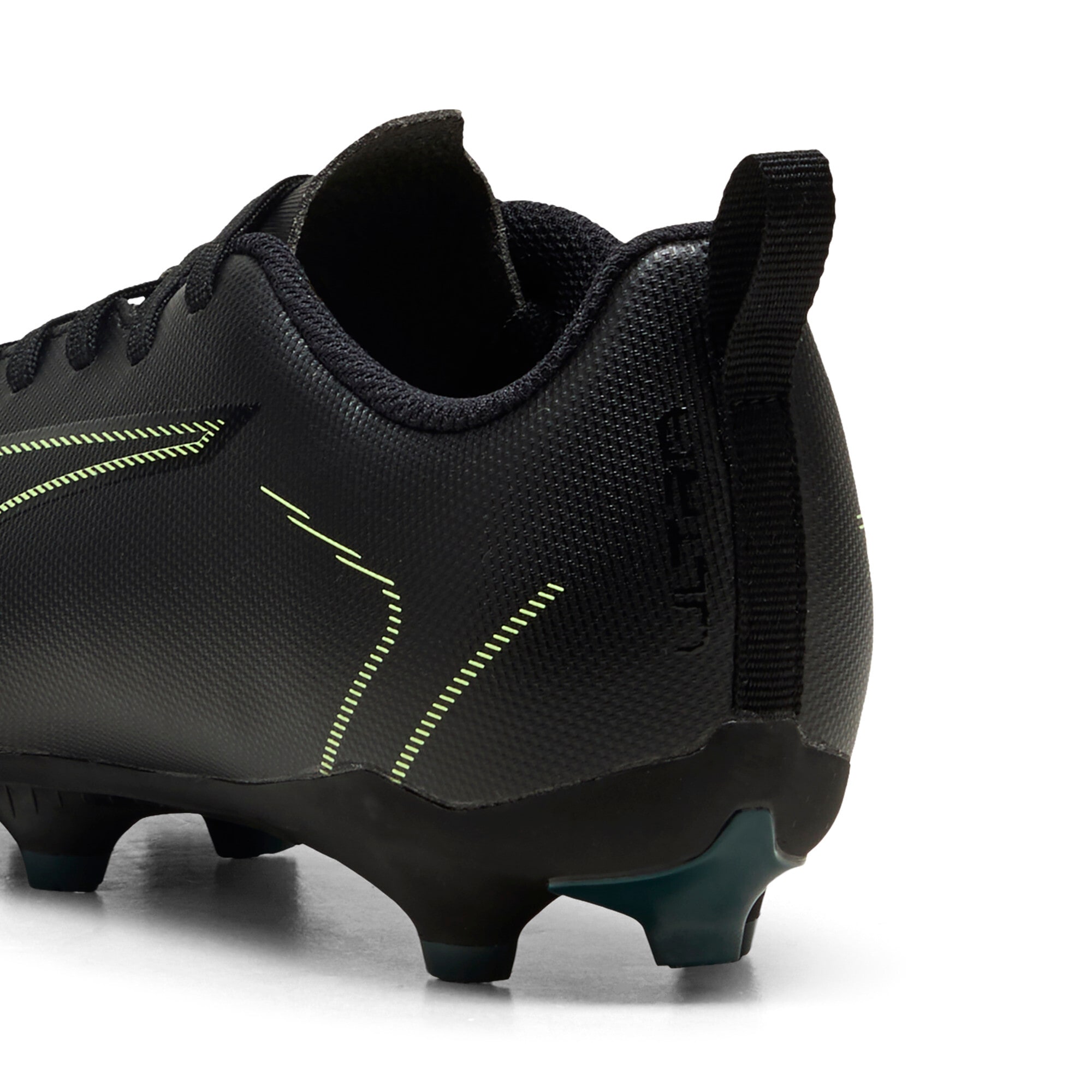 PUMA Fussballschuh »ULTRA 6 PLAY FG/AG JR«  für Rasenplätze