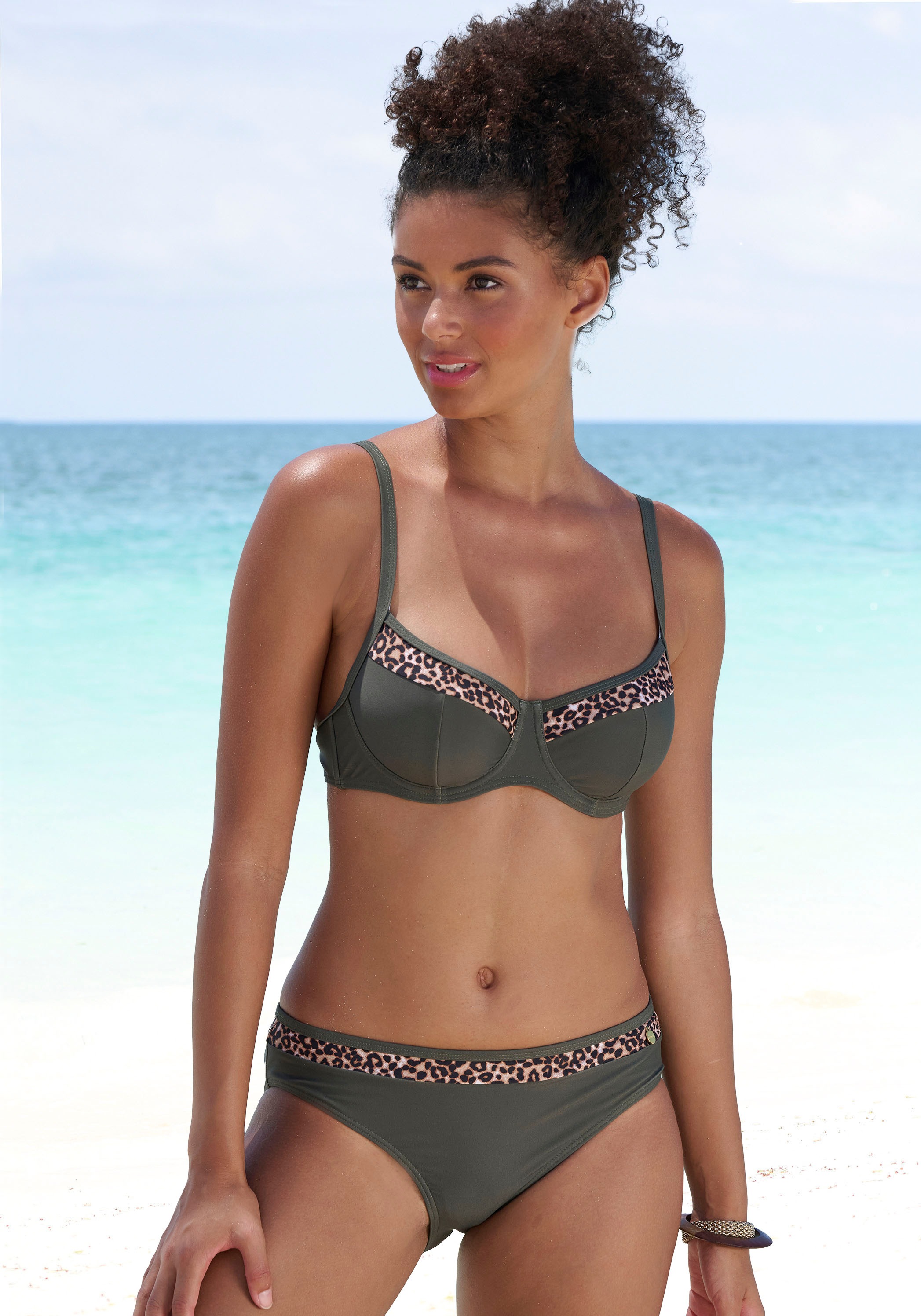 Image of LASCANA Bügel-Bikini-Top "Adelin" mit bedruckten Einsätzen