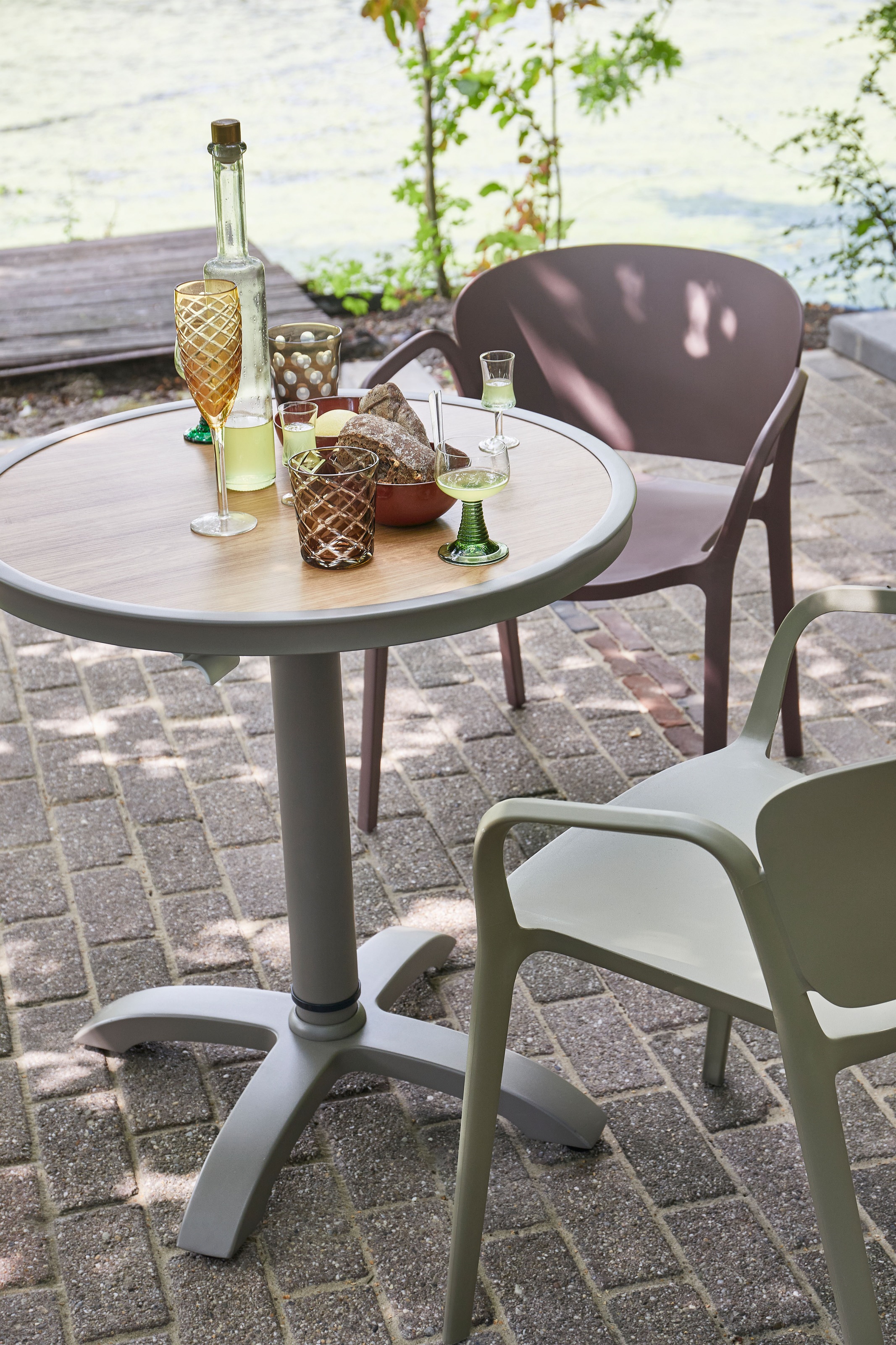 WOOOD Barhocker »Jeppe aus Aluminium höhenverstellbar, B 70 x T 70 x H 72/110 cm« Für Aussenbereich geeignet, Einfach zu montierbar, Pfleigleicht