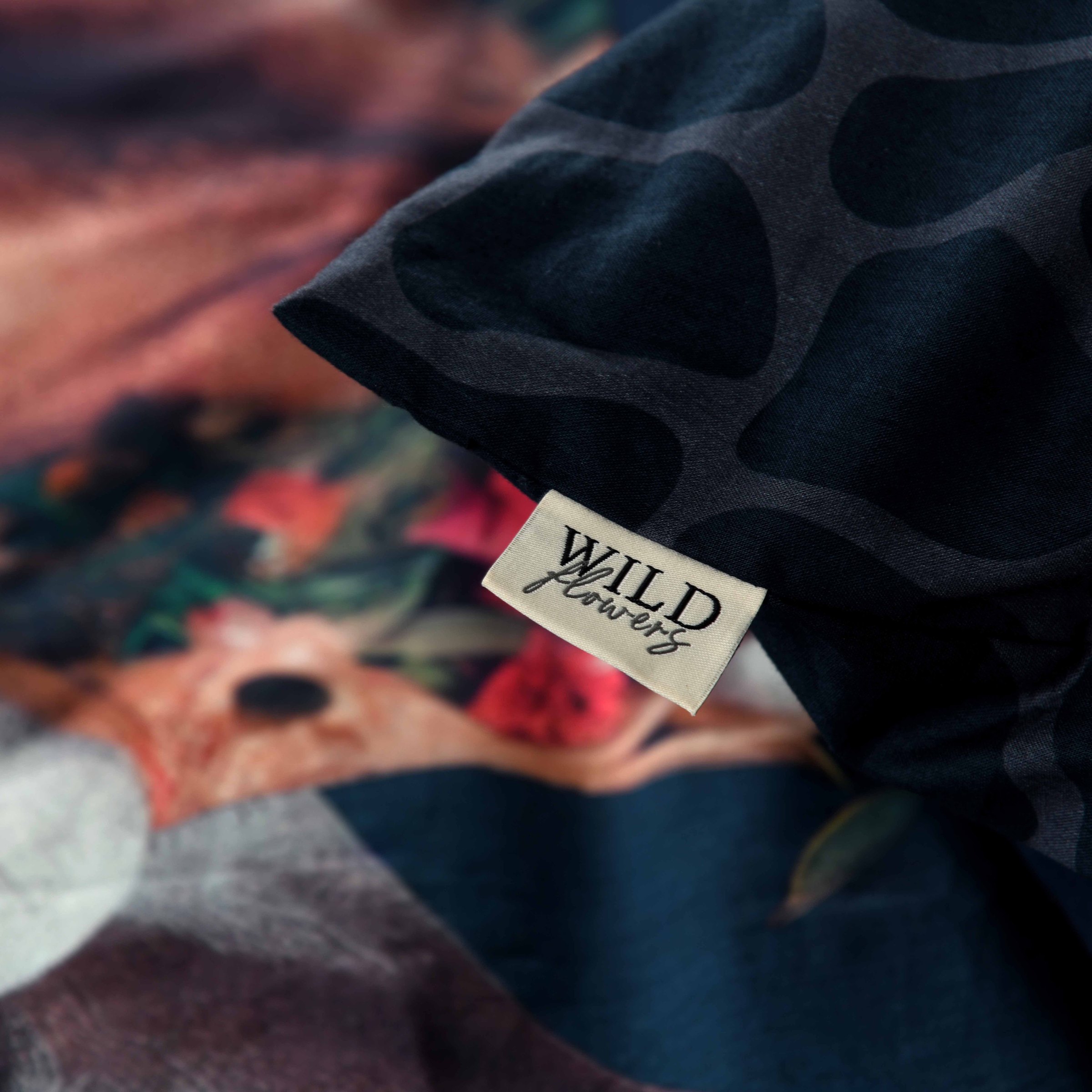 Herding Wendebettwäsche »Wild Flowers Giraffe« 2 Mit praktischem Reissverschluss