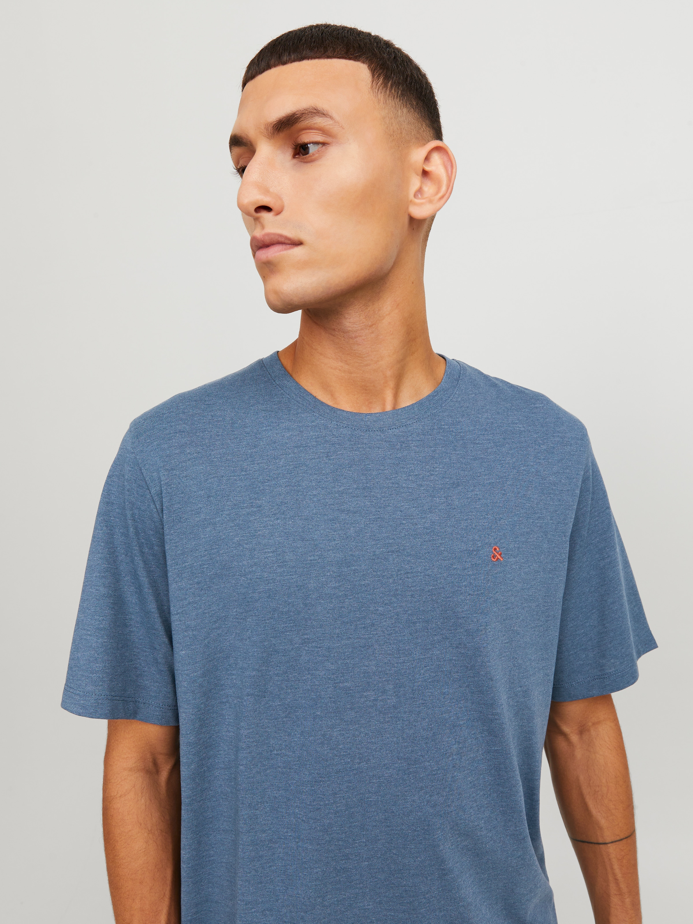 Jack & Jones Rundhalsshirt »JJEPAULOS TEE SS CREW NECK NOOS« Baumwollmischung, regular fit