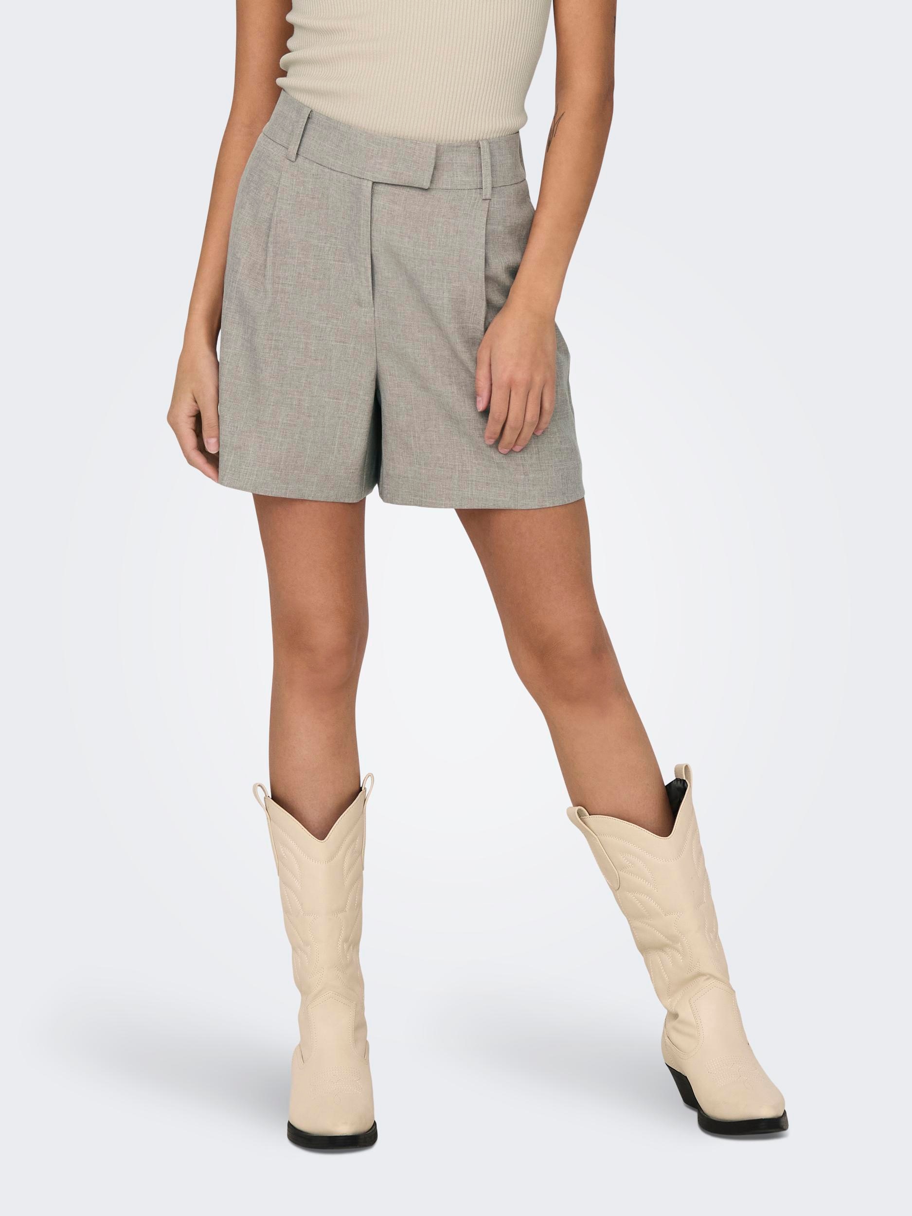 Image of ONLY Shorts "ONLLINDA – Shorts mit hoher Taille und weitem Beinschnitt" Materialmix, High Waist