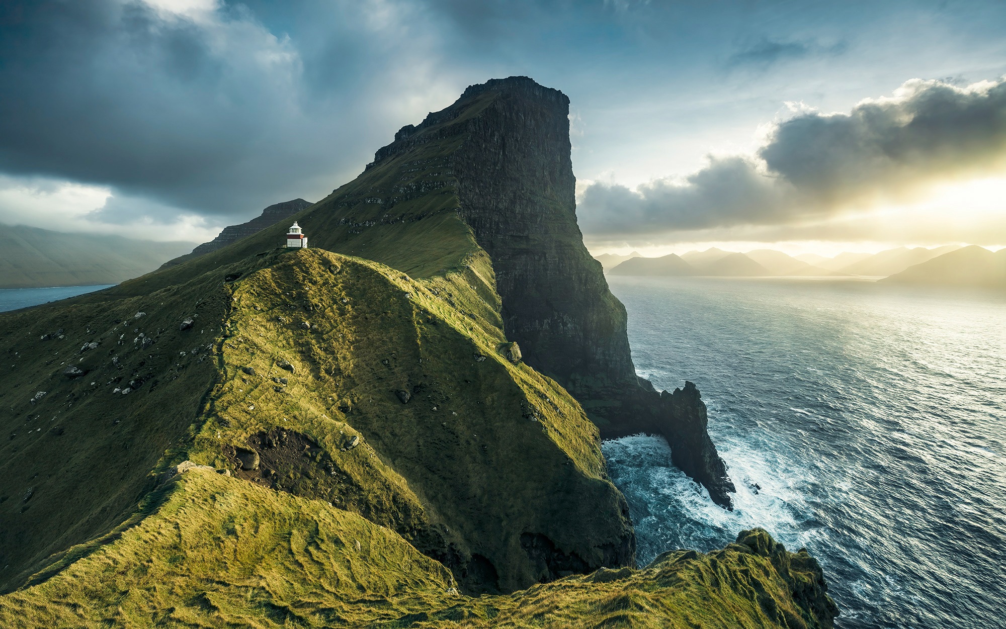 Image of Komar Fototapete »Eclipse«, mehrfarbig-natürlich-bedruckt bei Ackermann Versand Schweiz