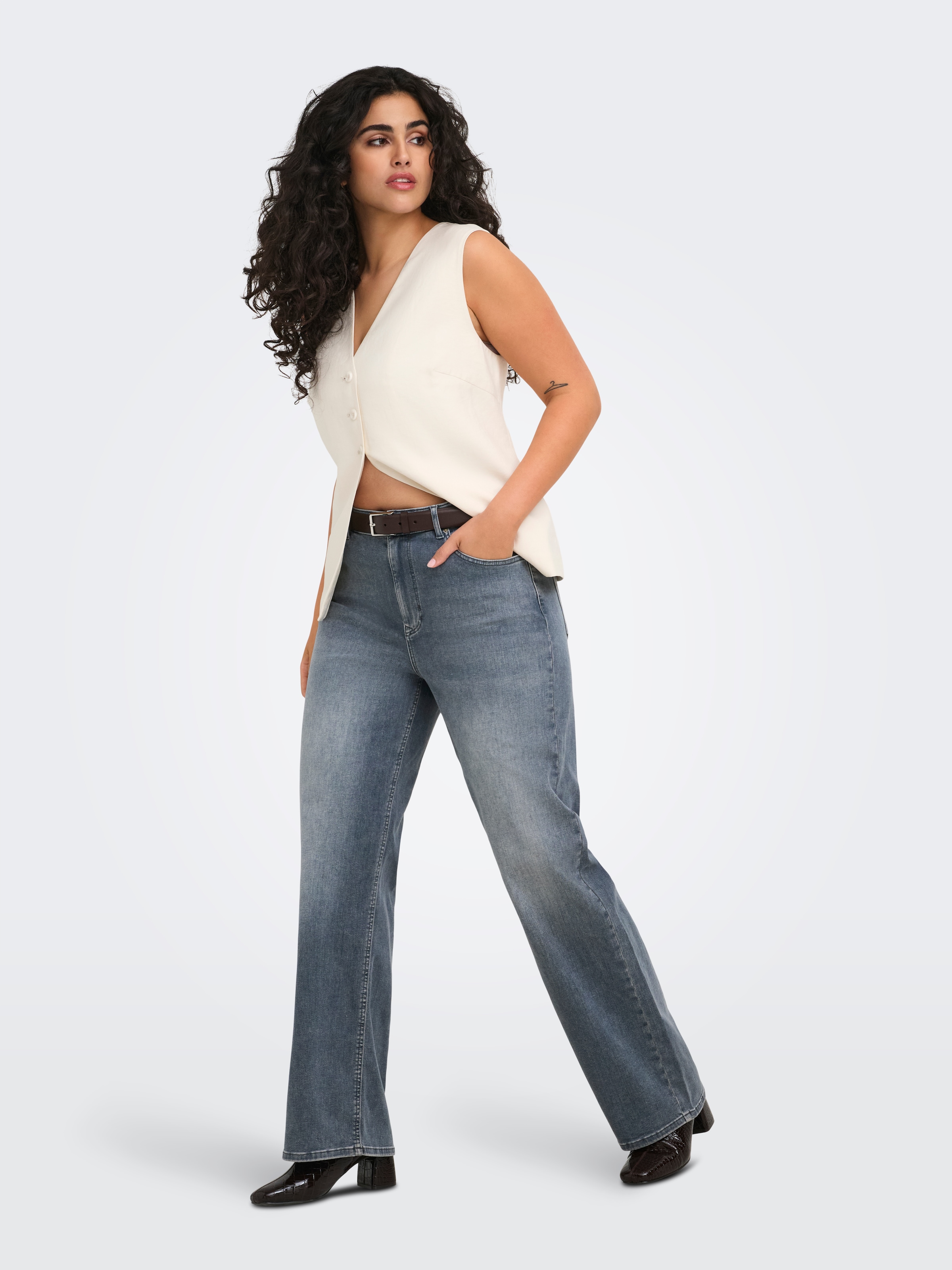 ONLY CARMAKOMA Jeans taille haute »CARWILLY WIDE HW REA2602 DNM NOOS« mélange coton, taille haute