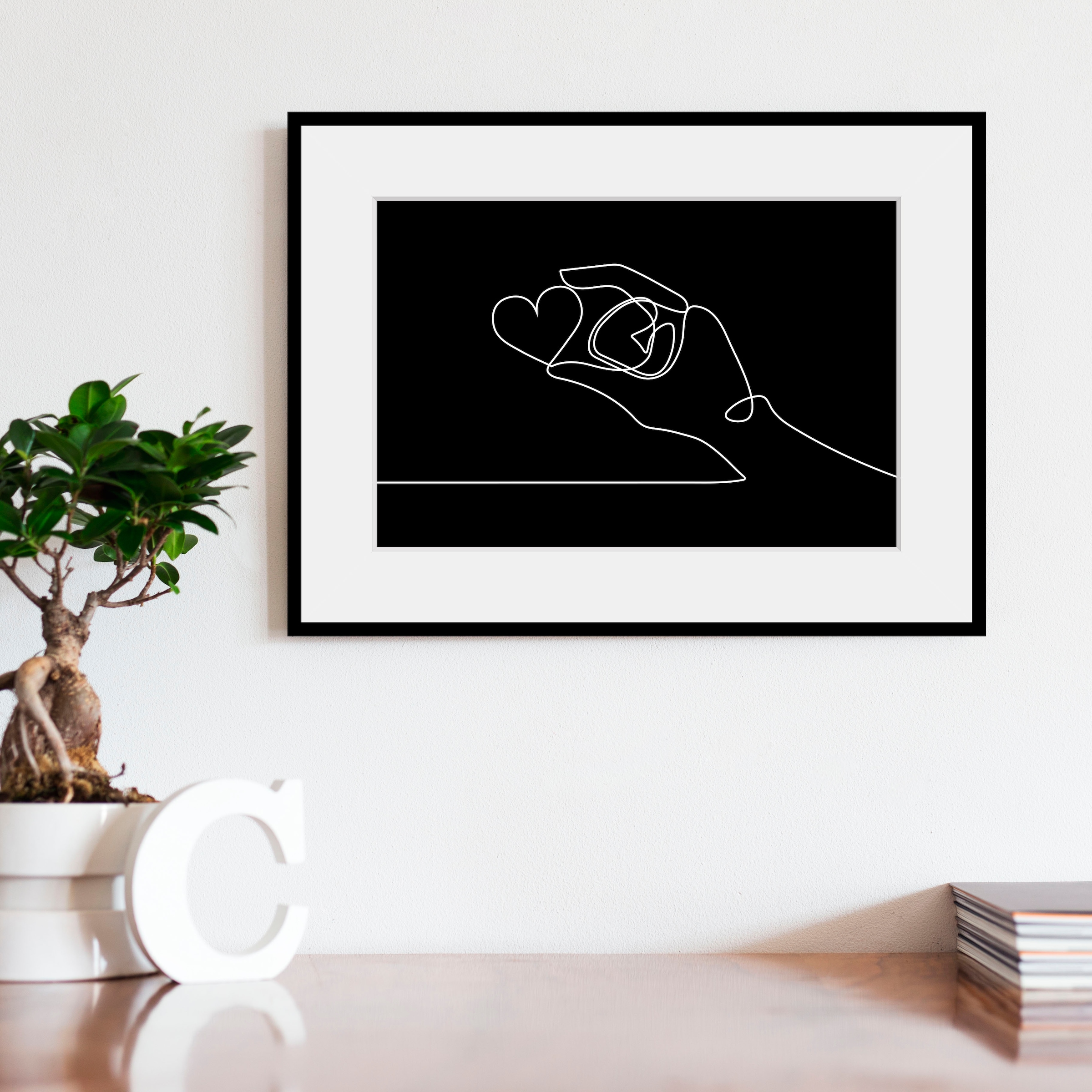 queence Bild »Romeo«, Herzen-Herzbilder-Kunst-Schwarz-Weiss, (1 St.), HD Premium Poster-Druck inkl. Holzrahmen