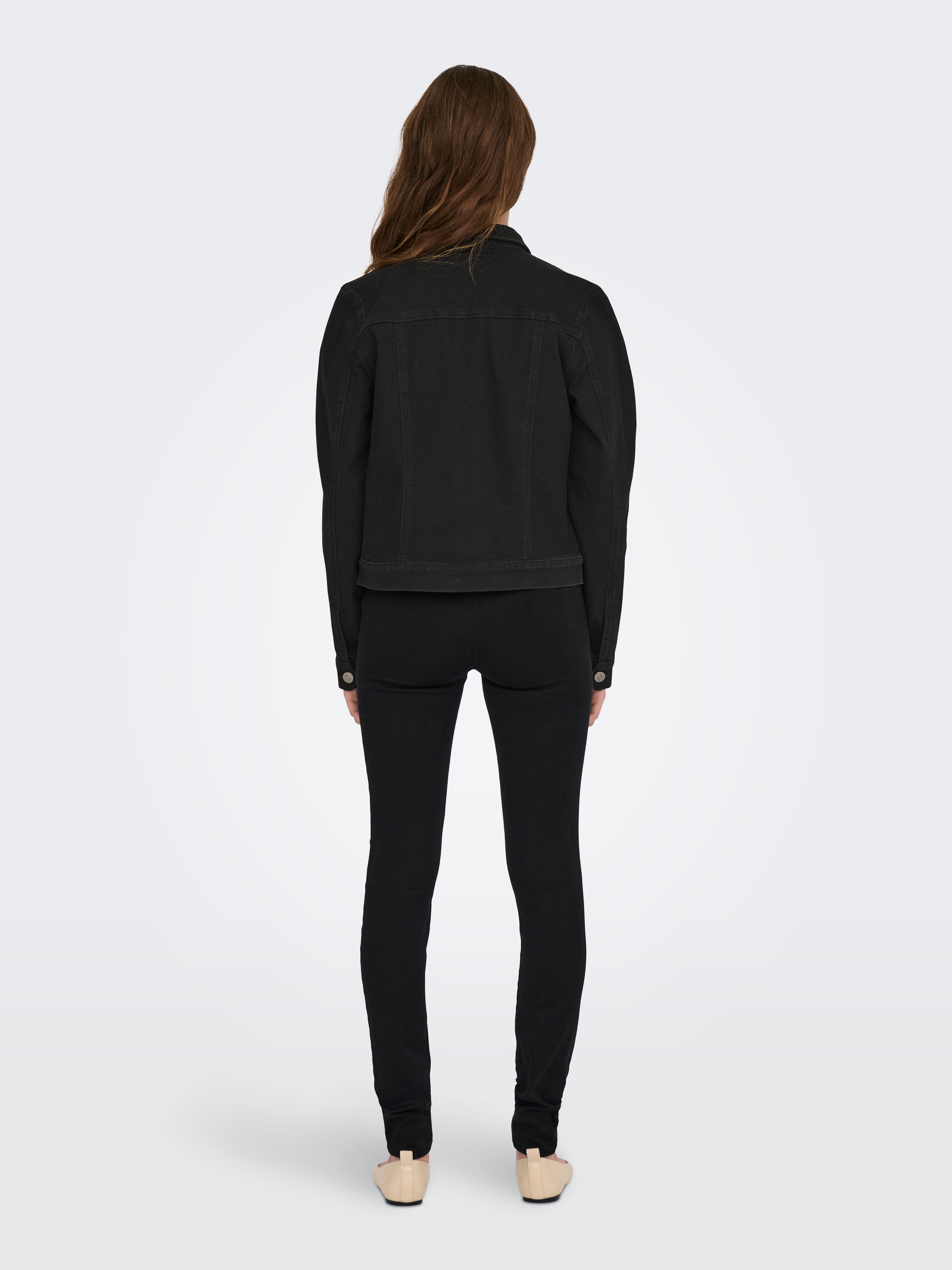 ONLY Jeansjacke »ONLWONDER – Jeansjacke in kurzer Form mit Stretch«, figurbetont, casual, Denim, Baumwollmischung, Brusttaschen