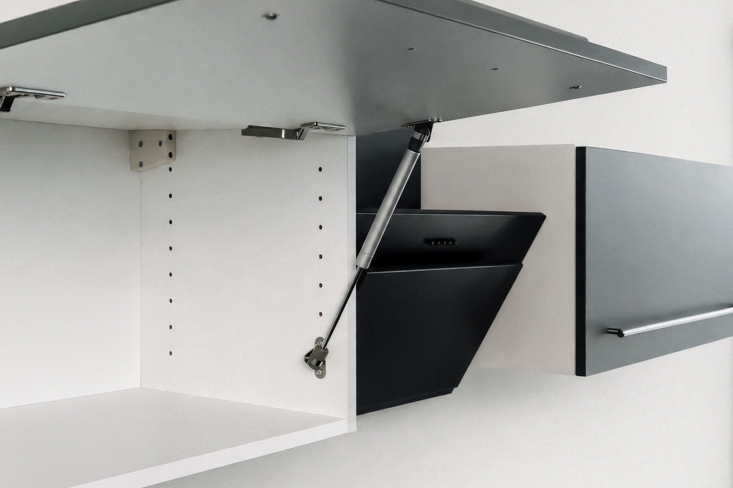 OPTIFIT Armoire réfrigérée encastrable »Fiona« Breite 60 cm, m. 2 Türen, 1 Klappe, höhenverstellbare Füsse