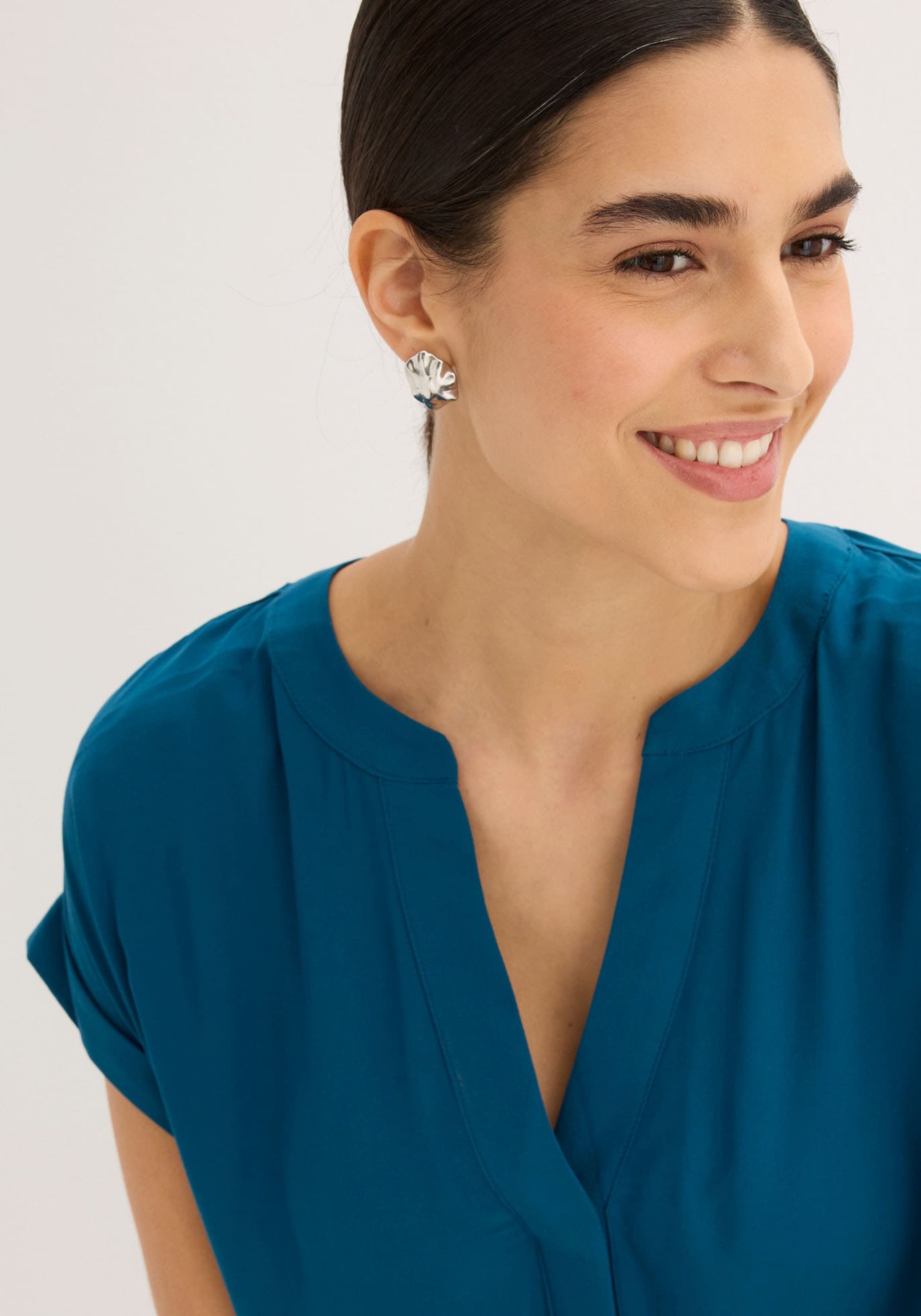 bonprix Tunika eleganter Look, Kurzarm-Design, Regular Fit, mit Henley-Kragen