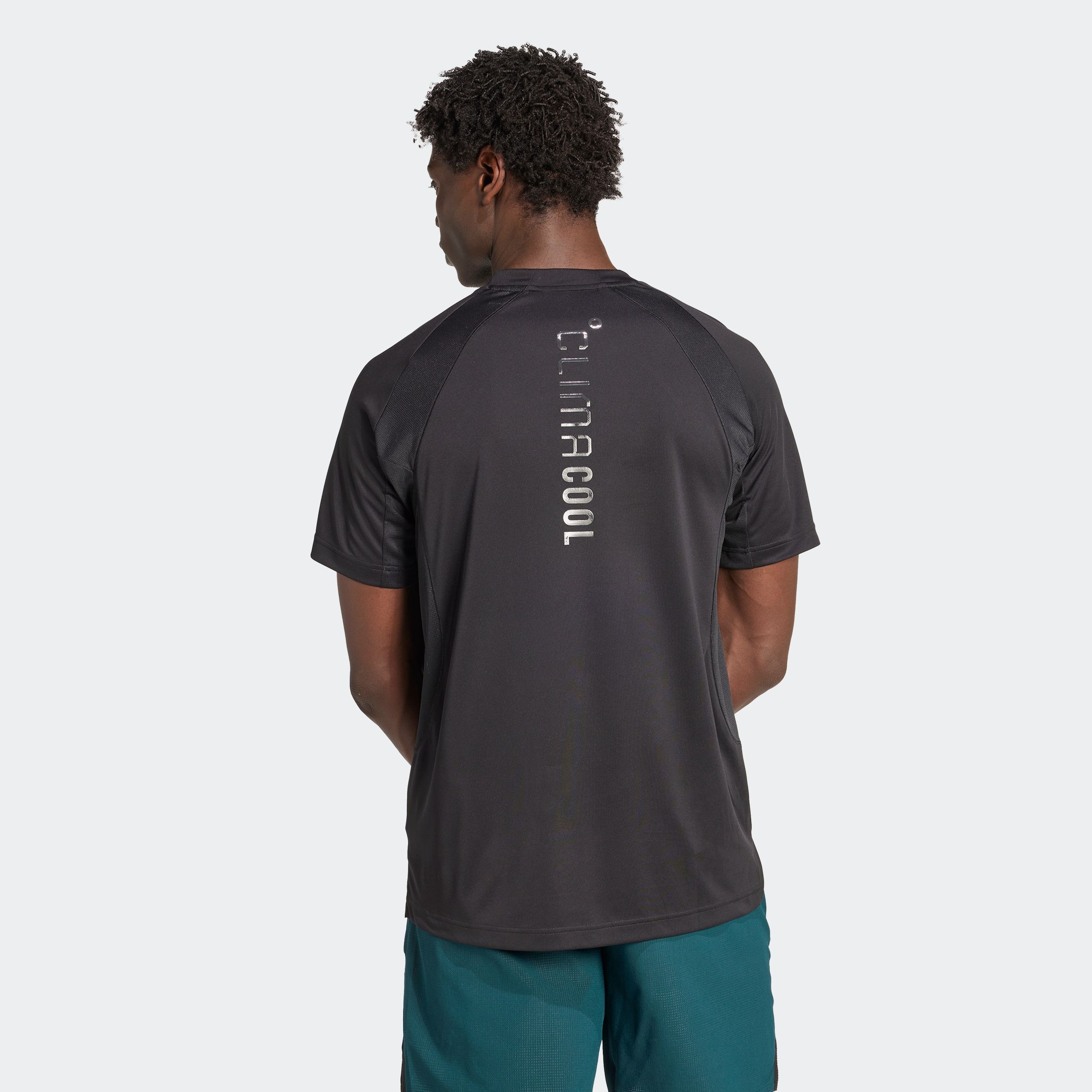adidas Performance T-shirt »TECH APPAREL CLIMACOOL« mit glänzenden Details, aus leichter Popeline und luftigem Mesh