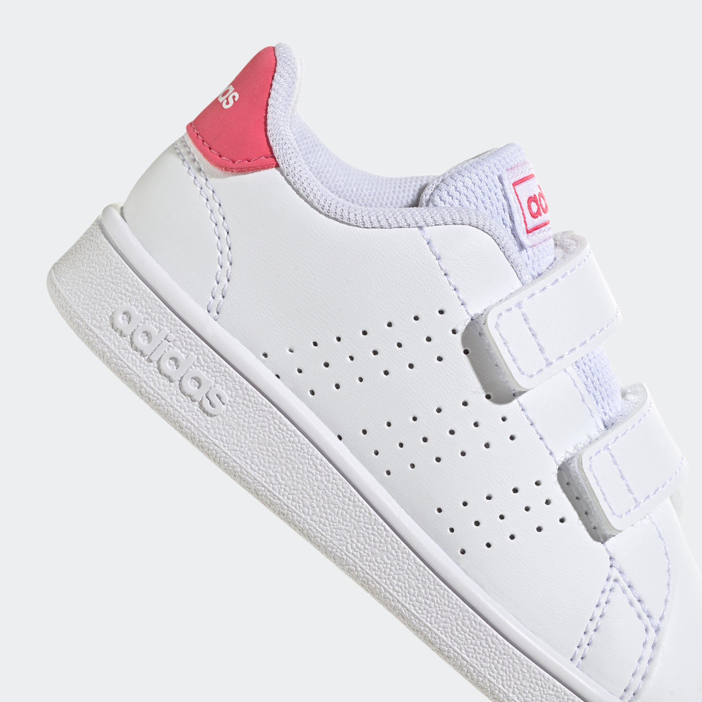 adidas Sportswear Sneakers »ADVANTAGE LIFESTYLE COURT TWO HOOK-AND-LOOP«  Design auf den Spuren des adidas Stan Smith