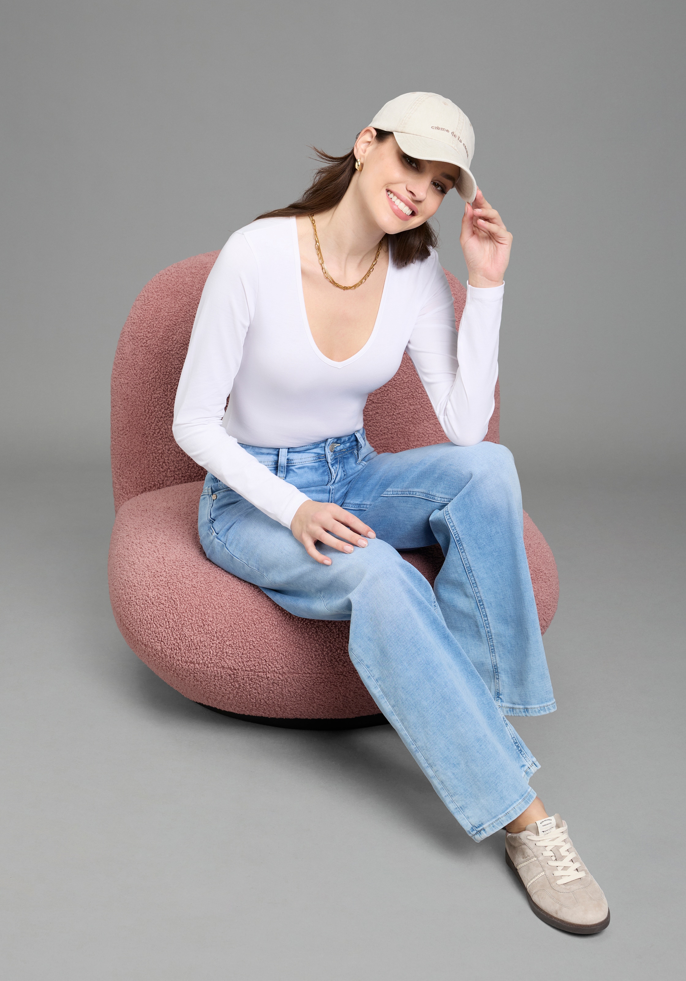 Laura Scott Langarmbody V-Ausschnitt, figurbetonte Passform, Basic Design