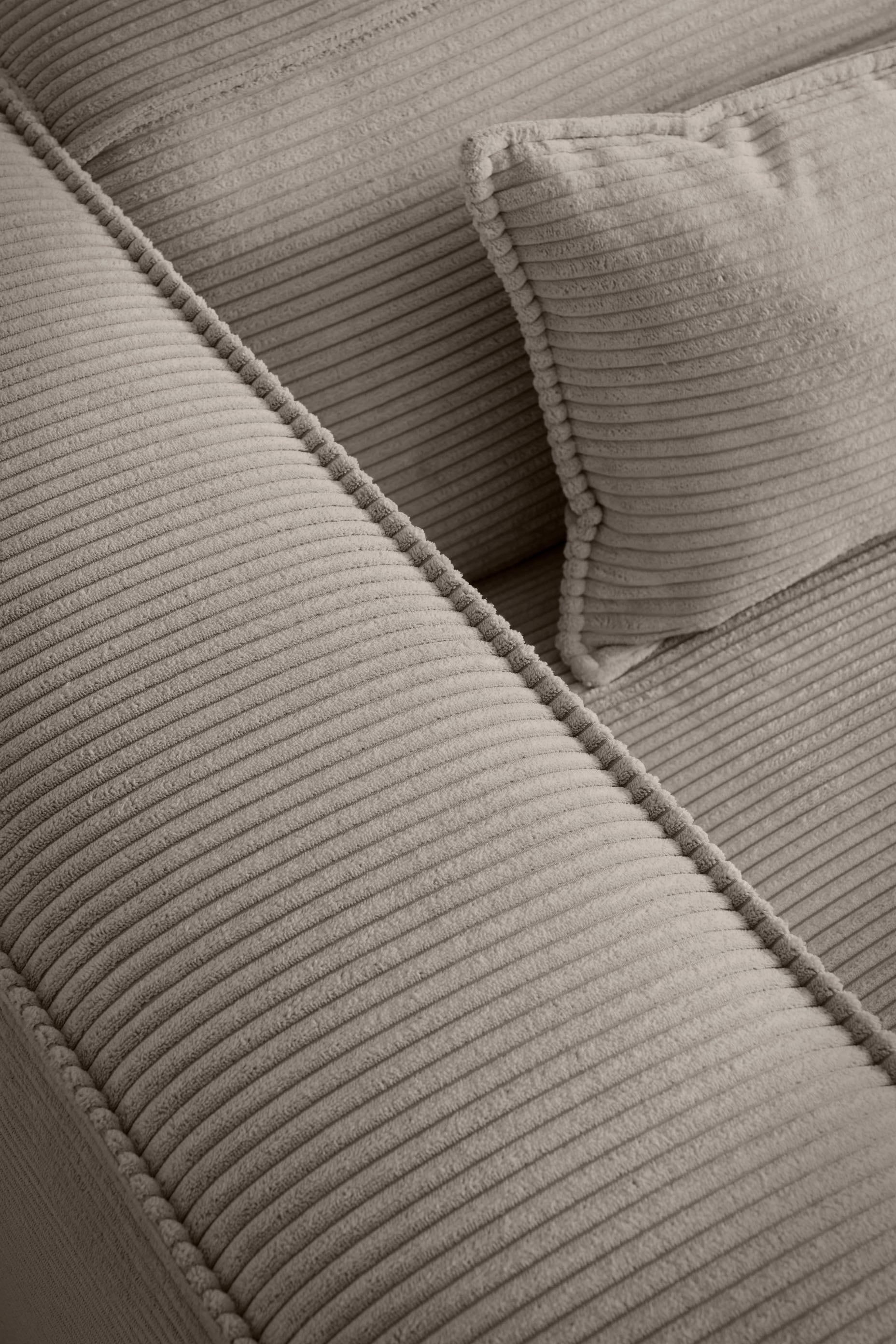 LeGer Home by Lena Gercke Polsterecke »PIARA XXL, L-Form, Schlaffunktion, Cord, Leinenoptik o. Strukturstoff«, Hocker stellbar zum Schlafsofa (Krokodilverbinder), tiefe Sitzfläche