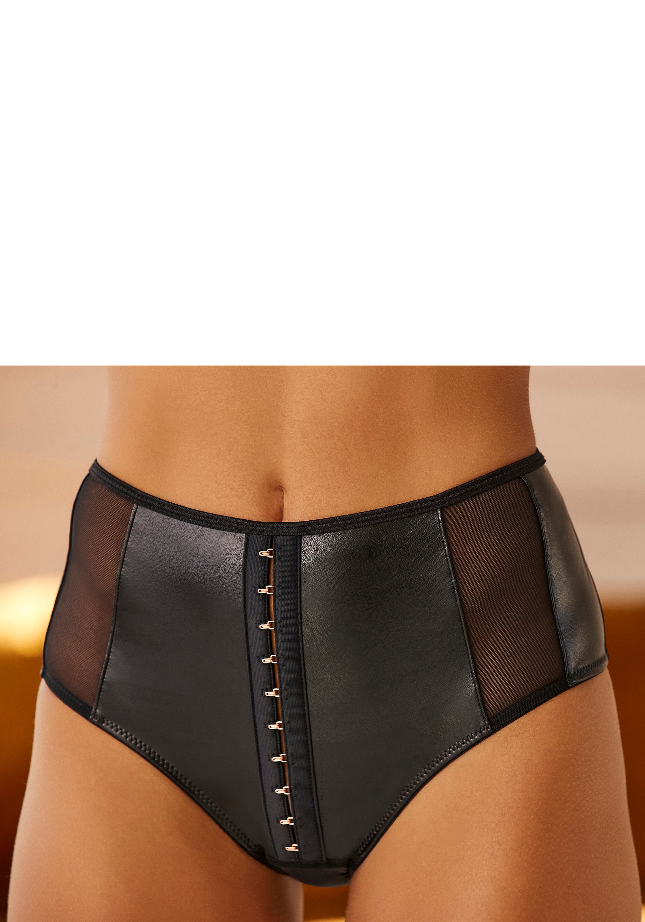 Image of petite fleur gold Panty in Leder-Optik mit Haken & Ösen Detail (Kunstleder)
