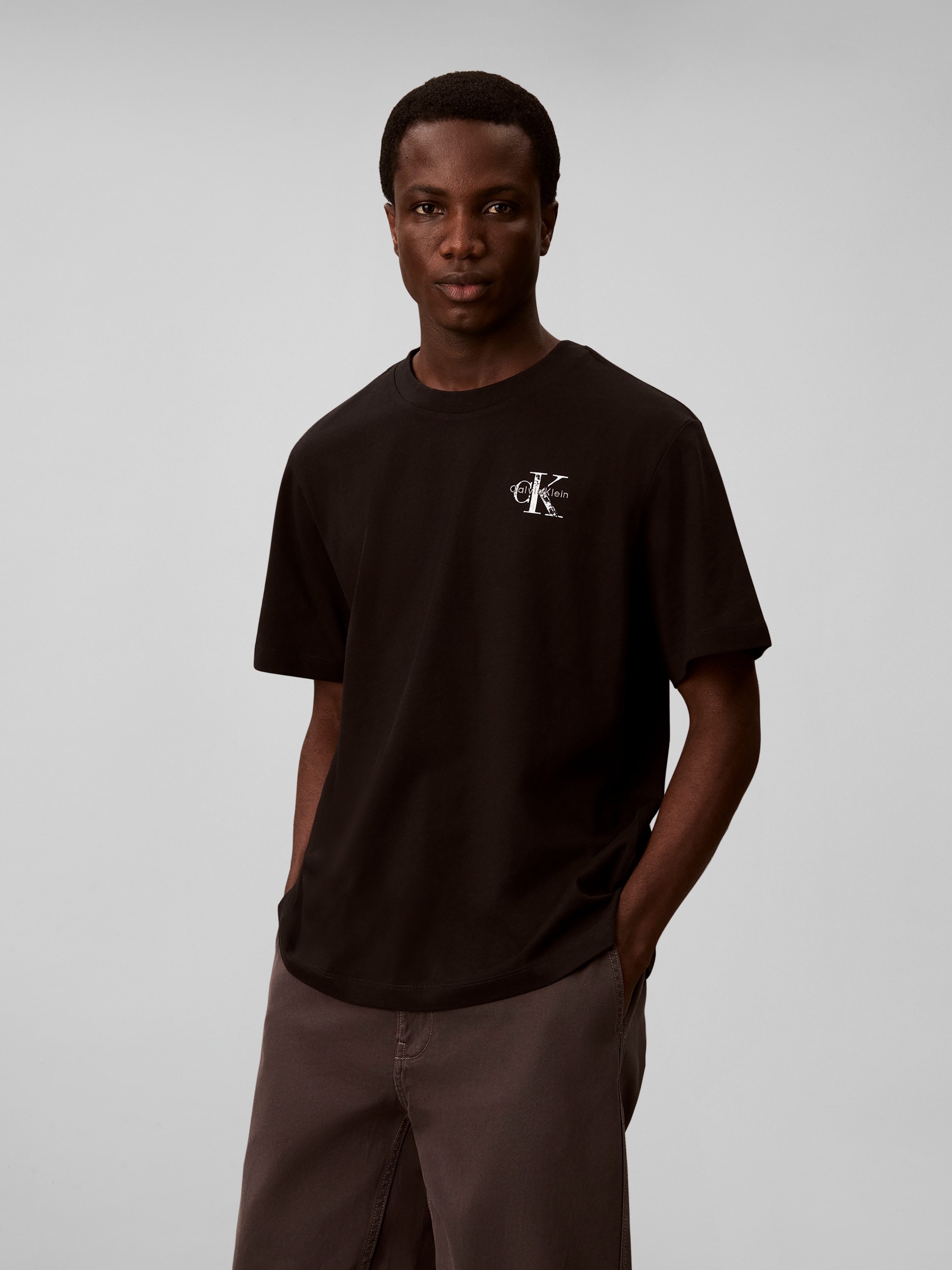 Image of Calvin Klein T-Shirt "DISTRESS MONOLOGO" Regular fit mit Rückenprint