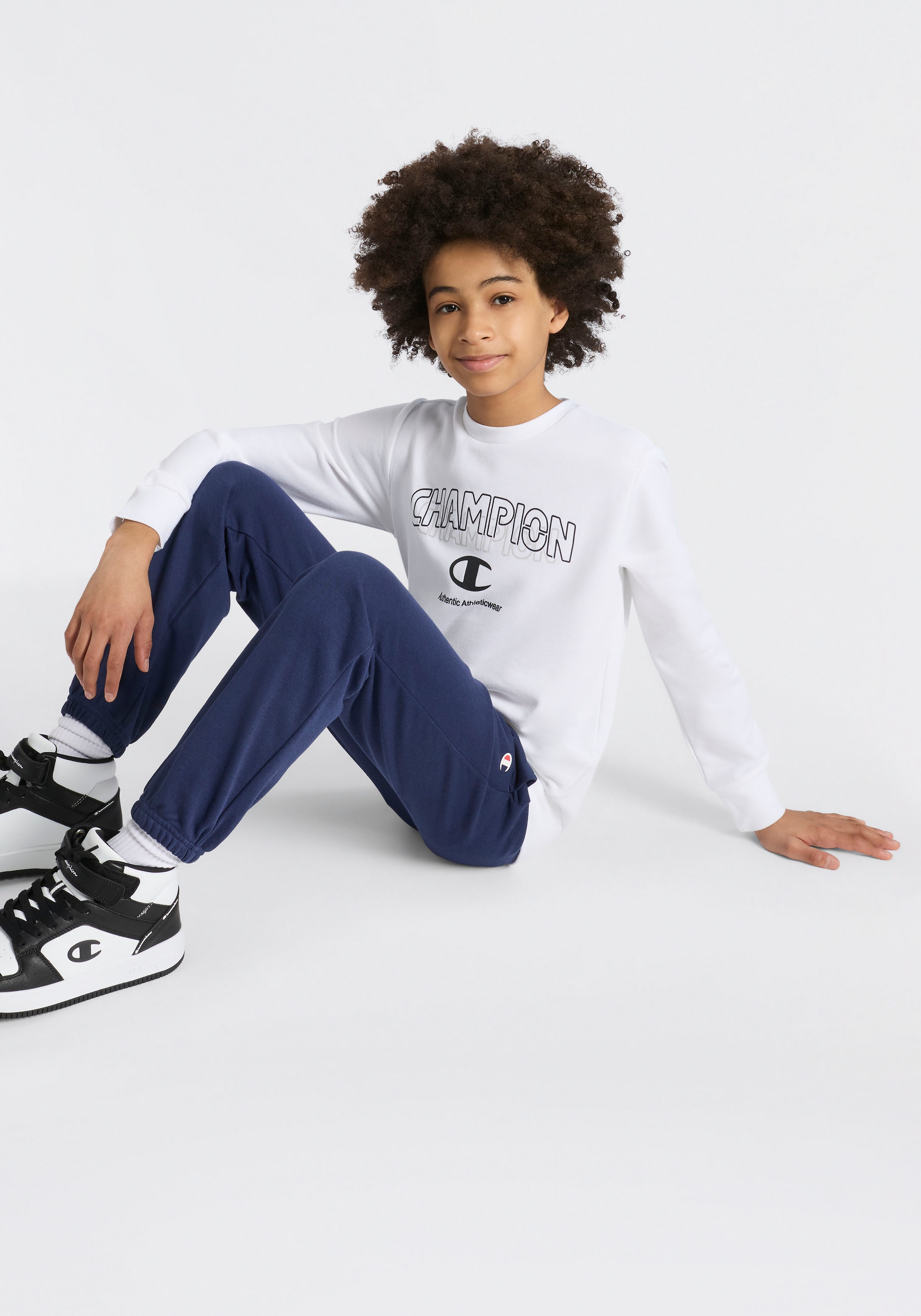 Champion Jogging »Graphic Terry Crewneck Sweatsuit« 2 pièces für Kinder, sportlicher Stil, weiches Material