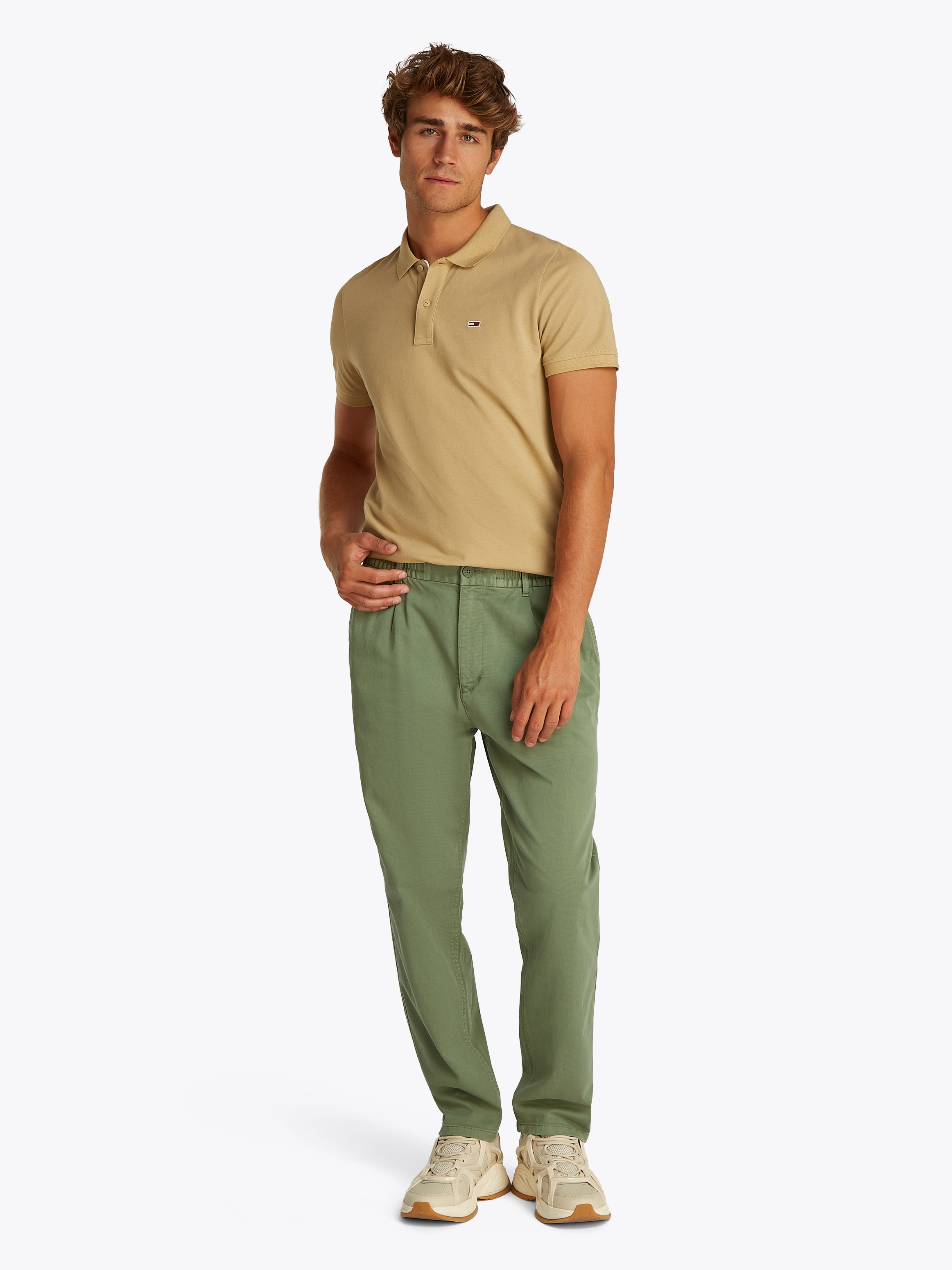 Tommy Jeans Chinohose »TJM CASUAL ELASTICATED PANT«  mit Bundfalten