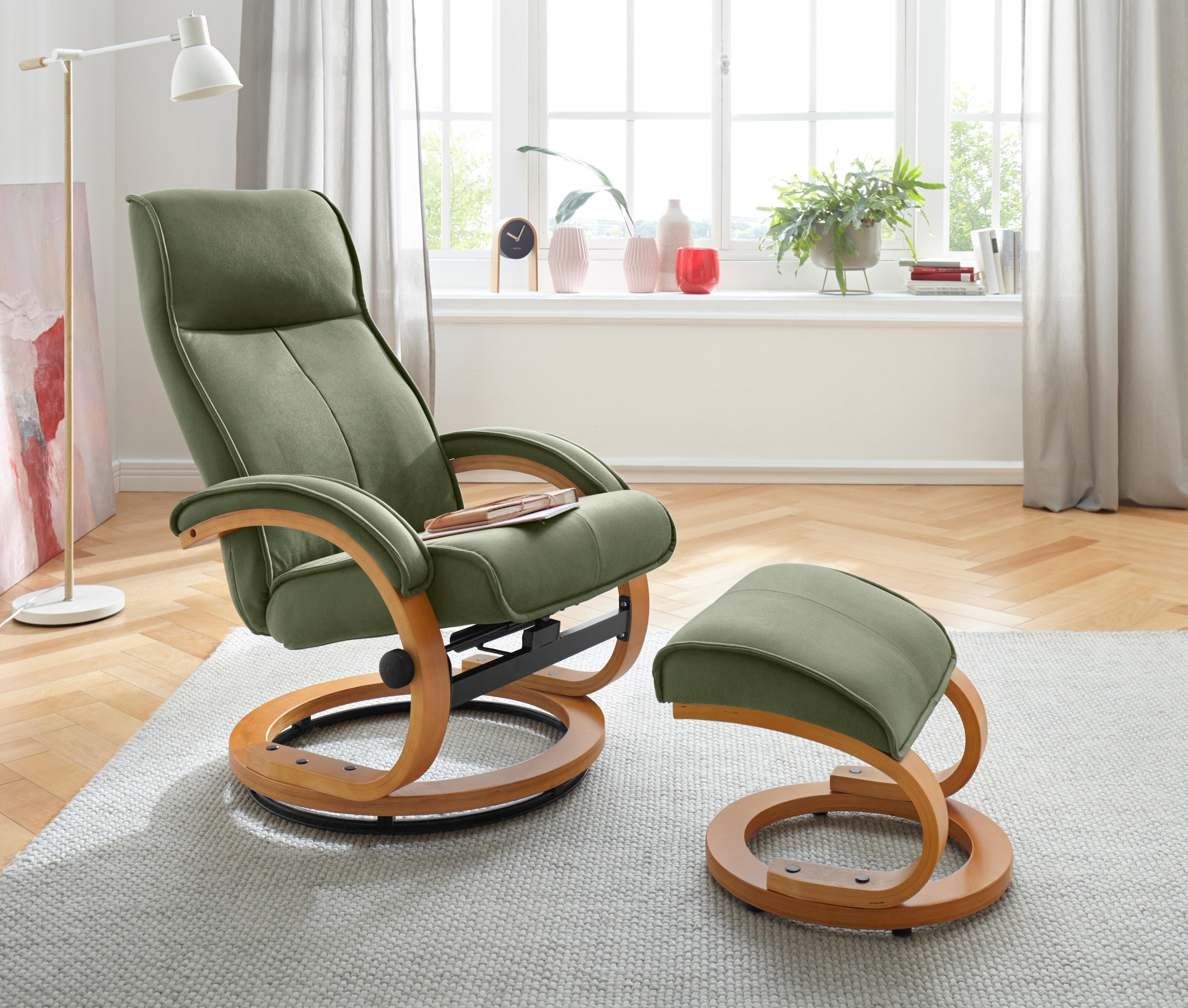 Image of Home affaire Relaxsessel "Lille, TV-Sessel, Sessel mit Hocker, Wohnzimmer," Schlaffunktion, Luxus-Microfaser Bezug und Holzgestell, Sitzhöhe 46 cm