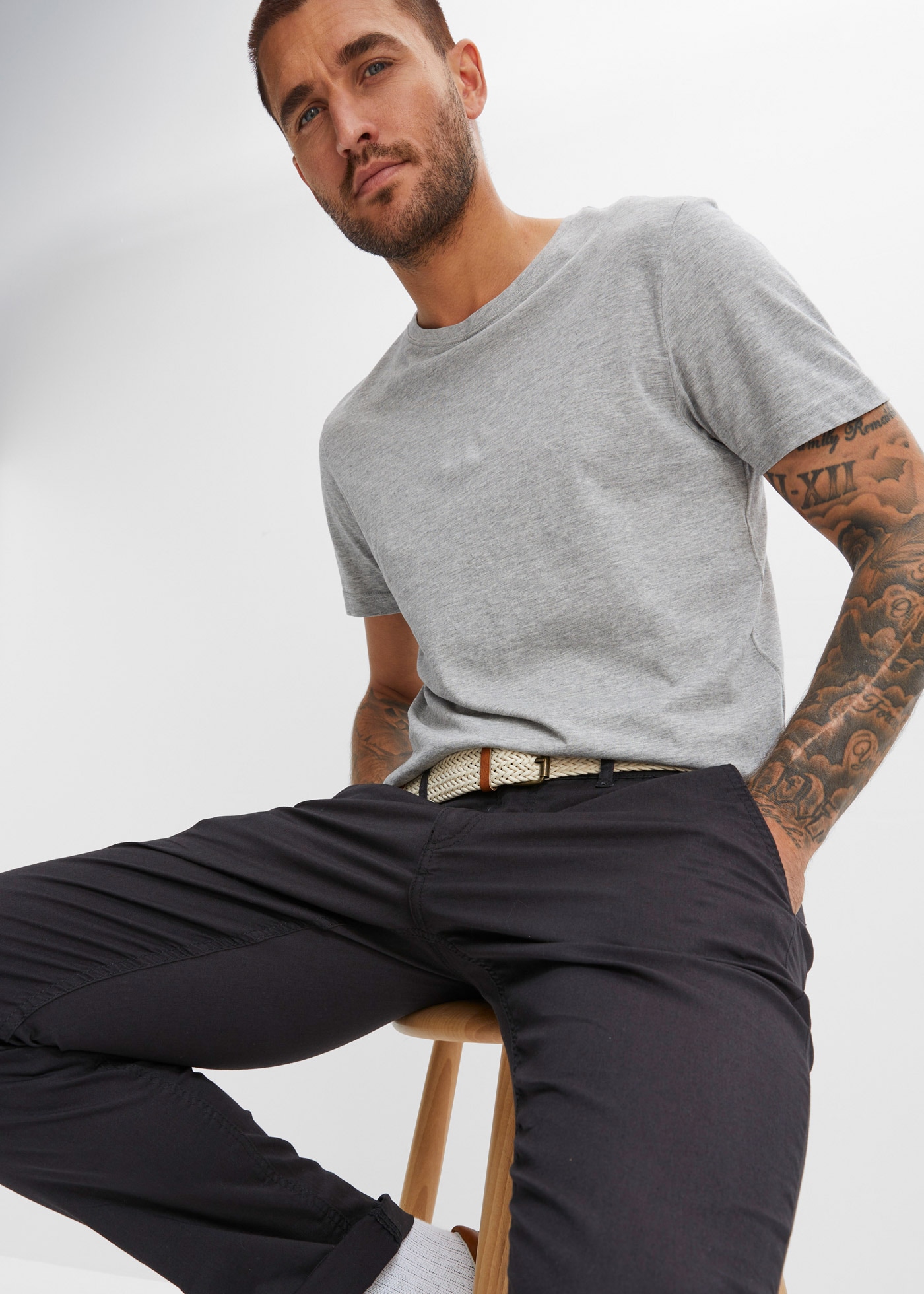 bonprix Chinohose »Regular Fit Chinohose mit Komfortbund und Gürtel, Straight«  aus Baumwolle und Elasthan, mit Komfortbund und Gürtel, Regular Fit