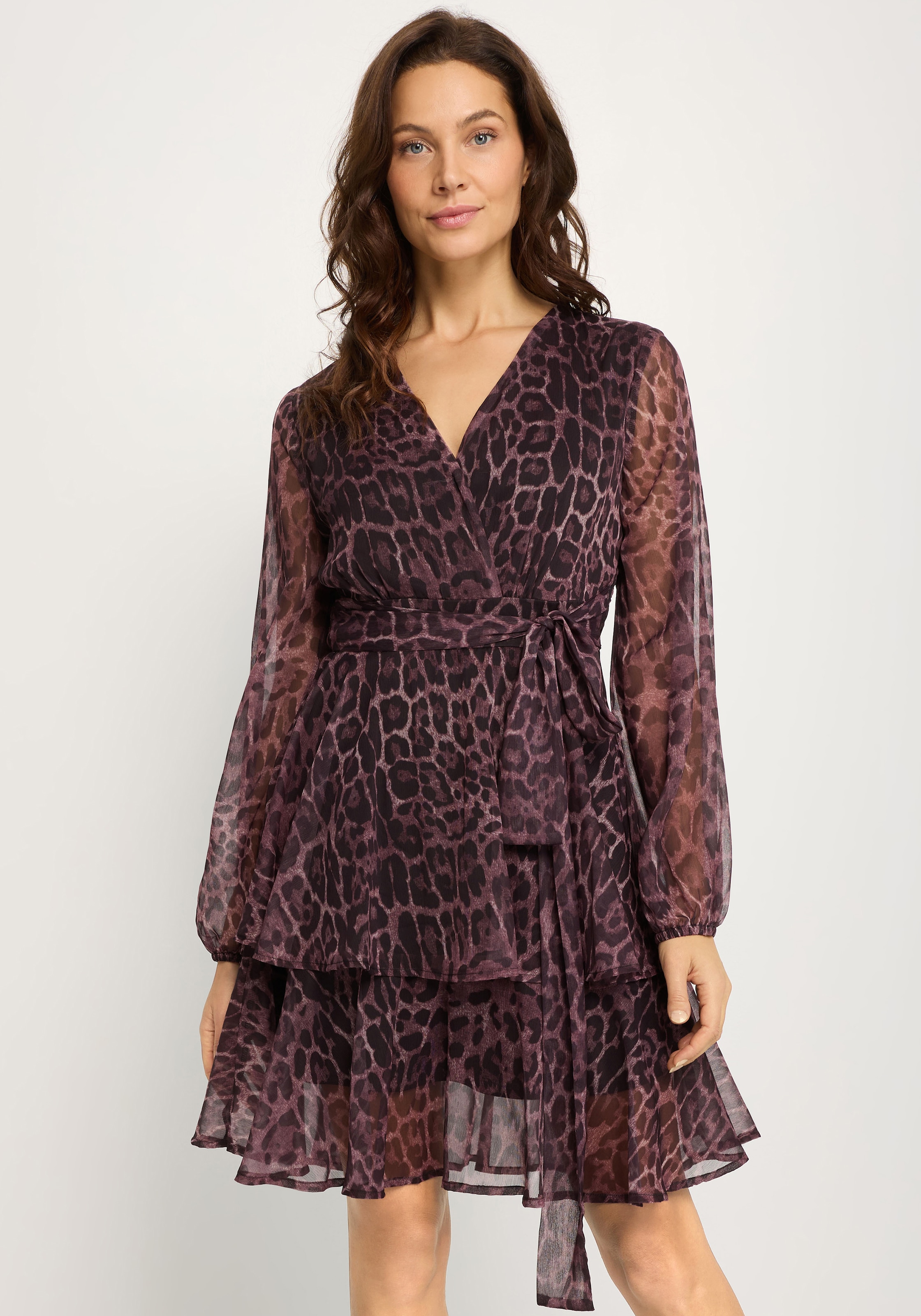 LASCANA Robe imprimée Sans poches avec ceinture fixe, robe d'été élégante à motif léopard