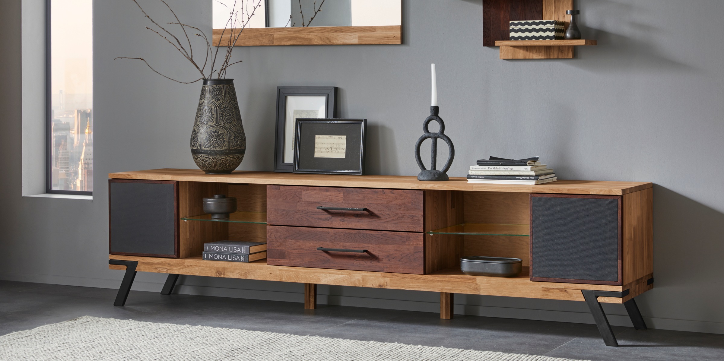 Image of Places of Style Lowboard »Flevers«, aus Eiche massiv, mit Soft-close-Funktion bei Ackermann Versand Schweiz