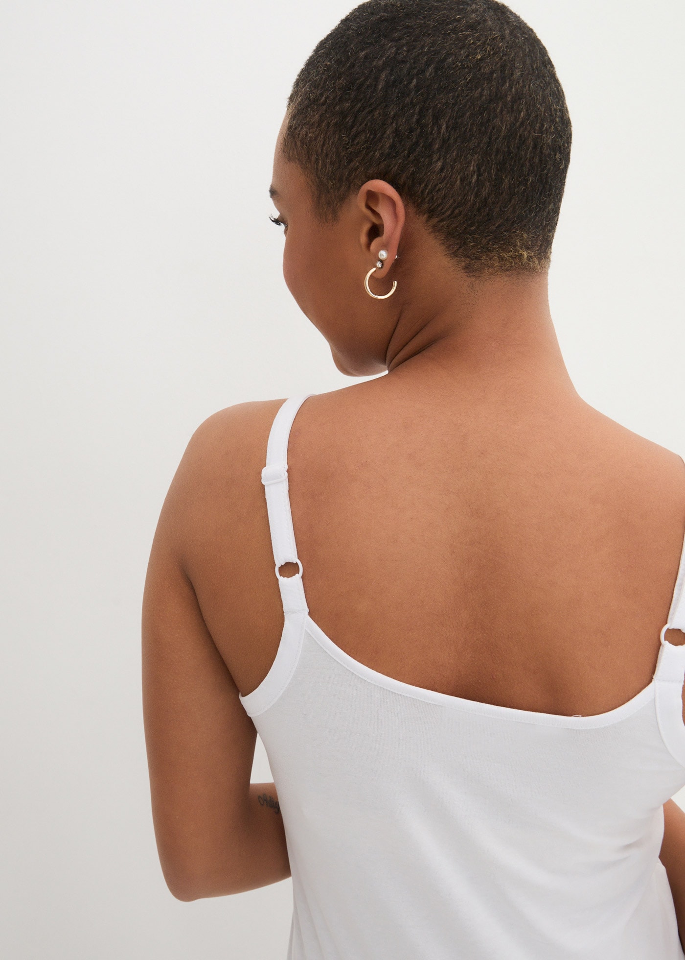 bonprix Haut de chemise Packung, 2 Slim fit, ohne Ärmel, langer Schnitt, aus Baumwolle mit Elasthan