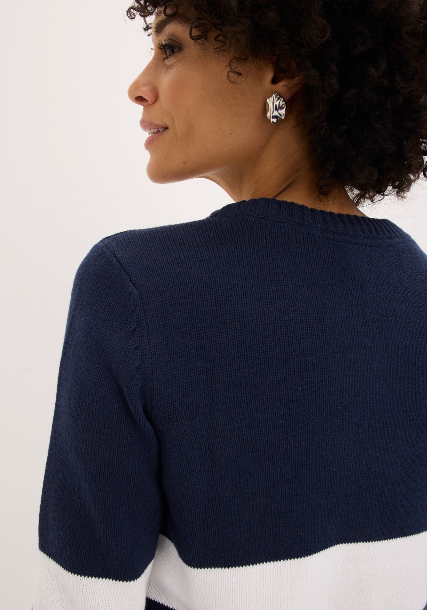 bonprix Veste en tricot Slim fit Passform, mit Streifenmuster, eleganter Stil