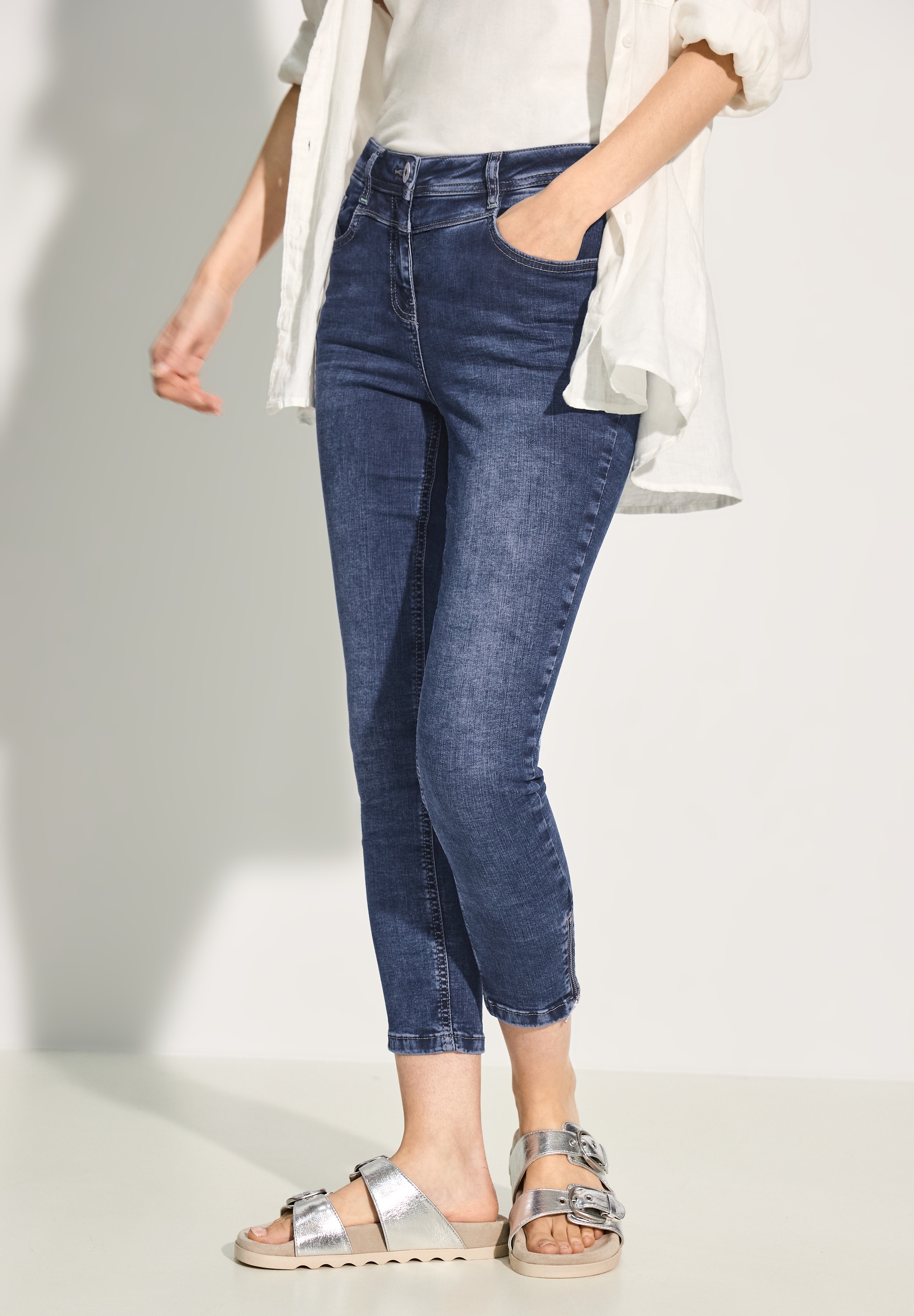 Slim-fit-Jeans »Vicky«, mit Reissverschluss am Hosenbein