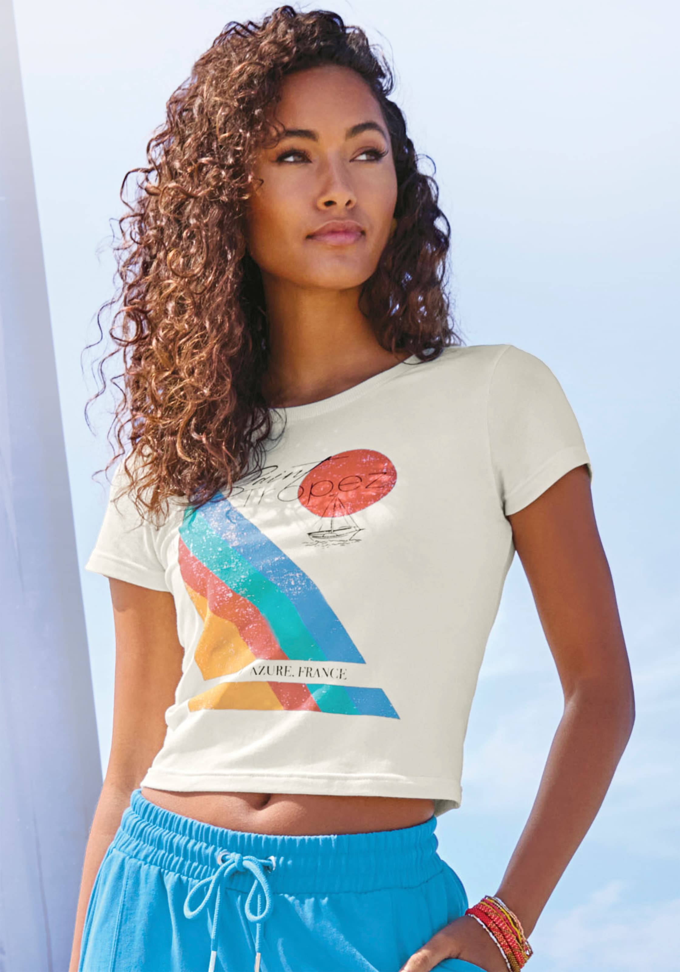 Image of Bench. T-Shirt aus weicher Baumwoll-Qualität, Loungewear