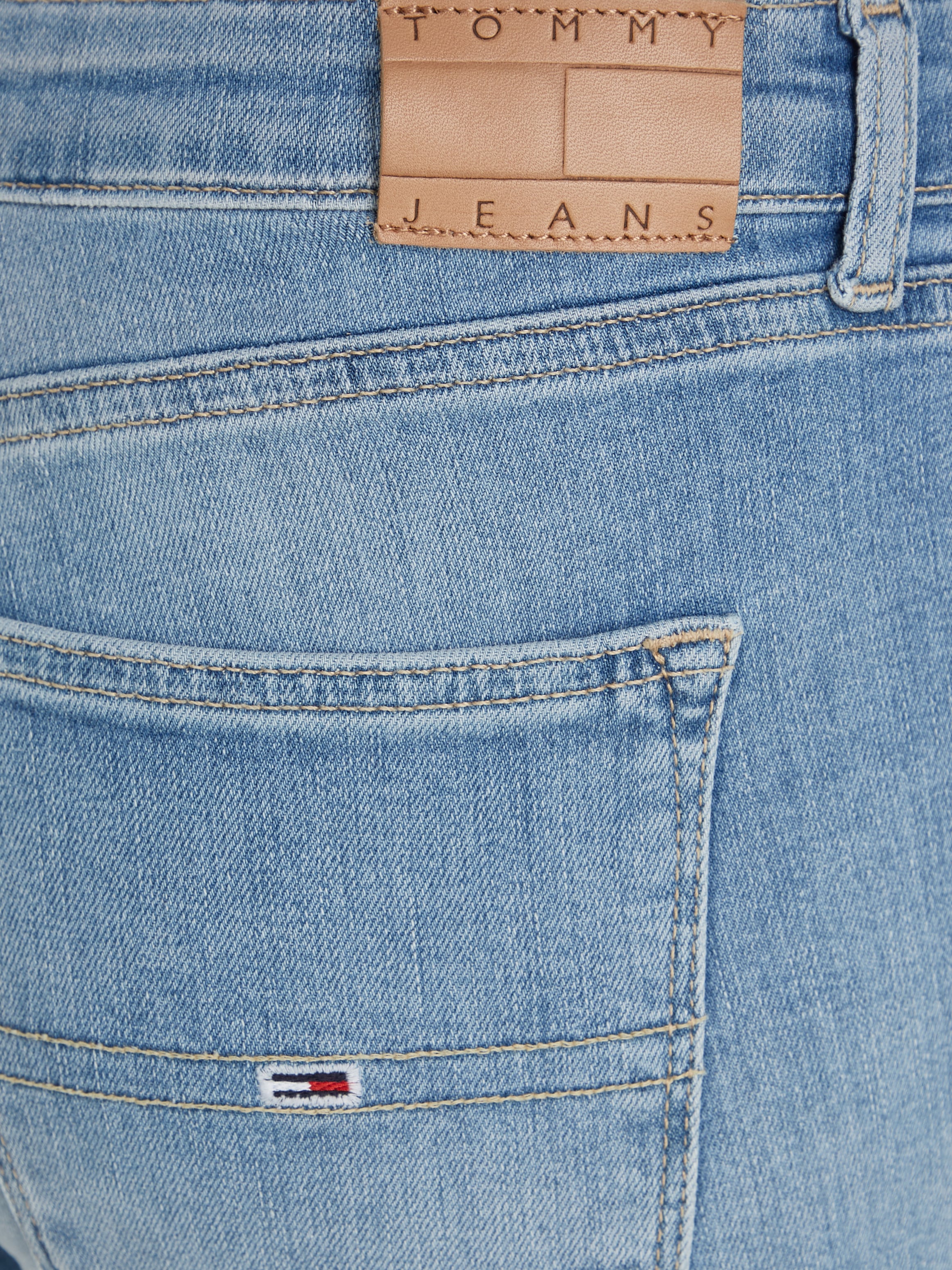 Tommy Jeans Skinny-fit-Jeans »Nora Mid Rise Skinny Fit«, mit Waschung, Logo-Badge